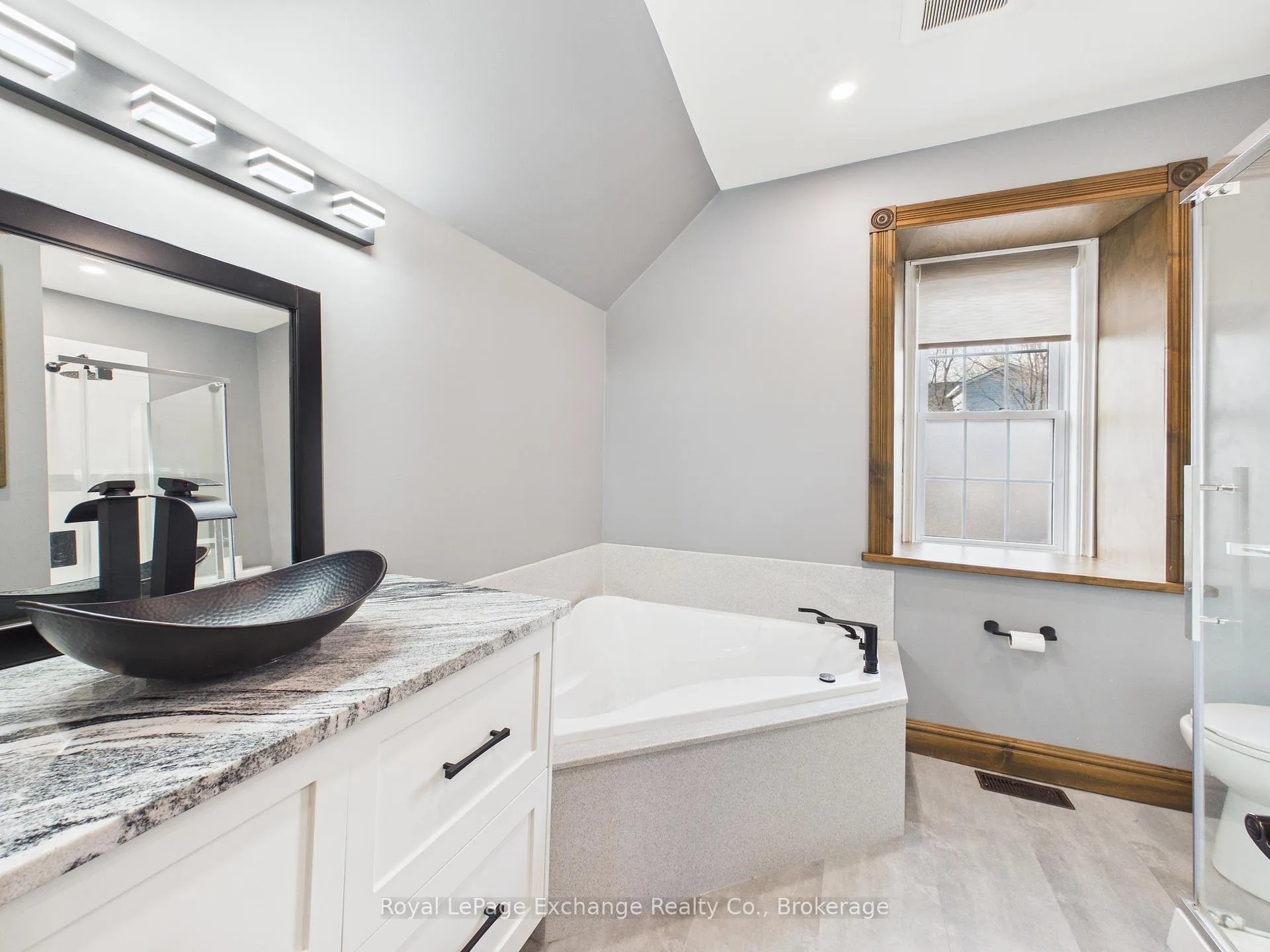 Photo 17 of 651 Wheeler Street, Huron-Kinloss, Lucknow — HOMEH