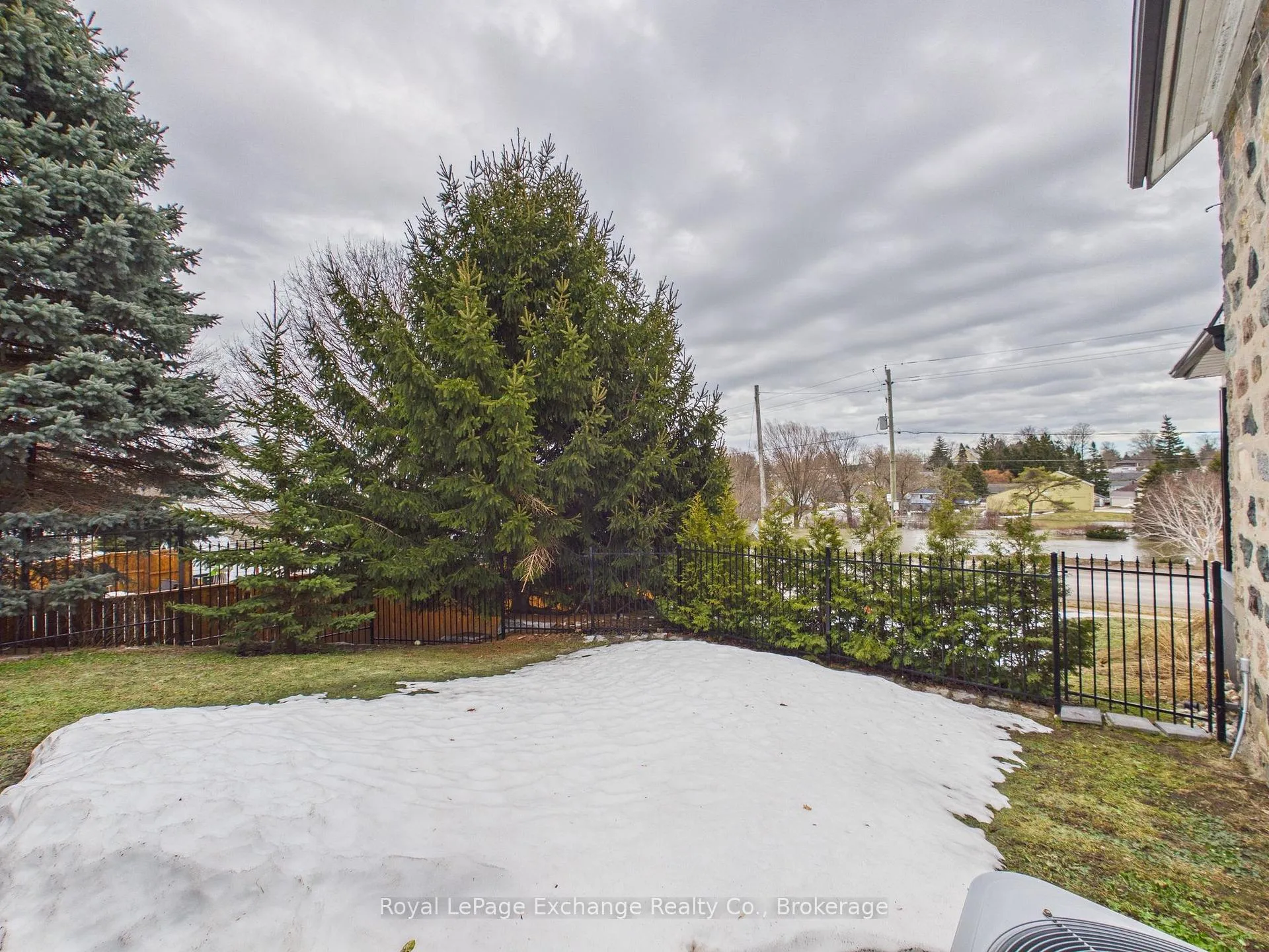 Photo 25 of 651 Wheeler Street, Huron-Kinloss, Lucknow — HOMEH