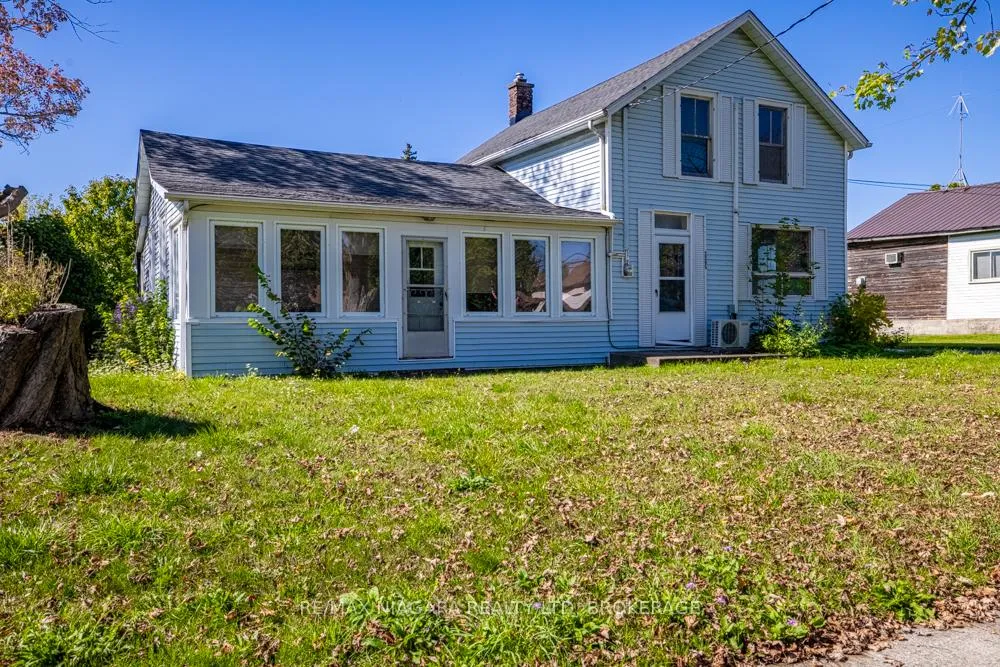 Photo 3 of 2295 Centre Street, Thorold, Allanburg/Thorold South — HOMEH