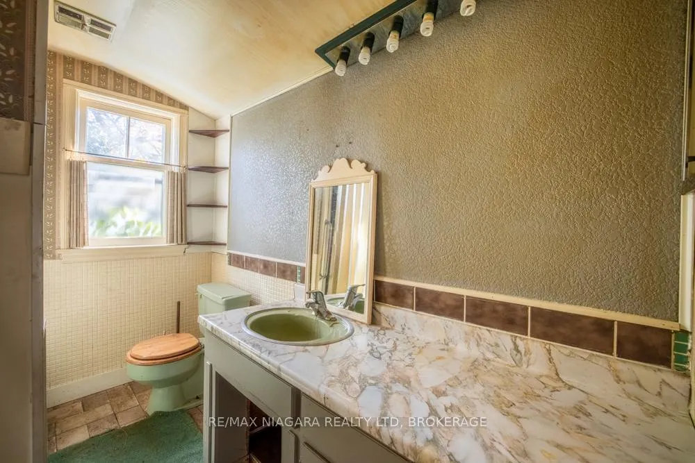 Photo 15 of 2295 Centre Street, Thorold, Allanburg/Thorold South — HOMEH