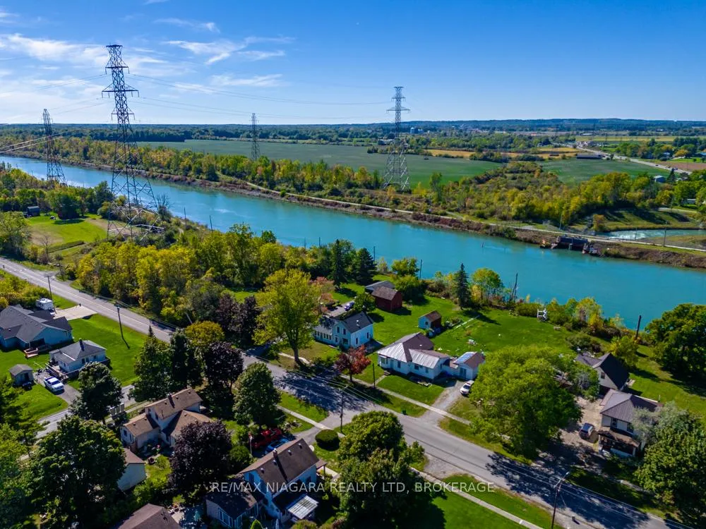 Photo 27 of 2295 Centre Street, Thorold, Allanburg/Thorold South — HOMEH
