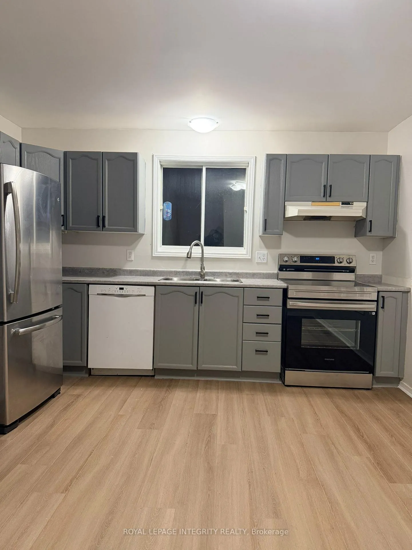 Photo 2 of 274 Sandhill Road, Ottawa, Kanata - Morgan's Grant/South March — HOMEH
