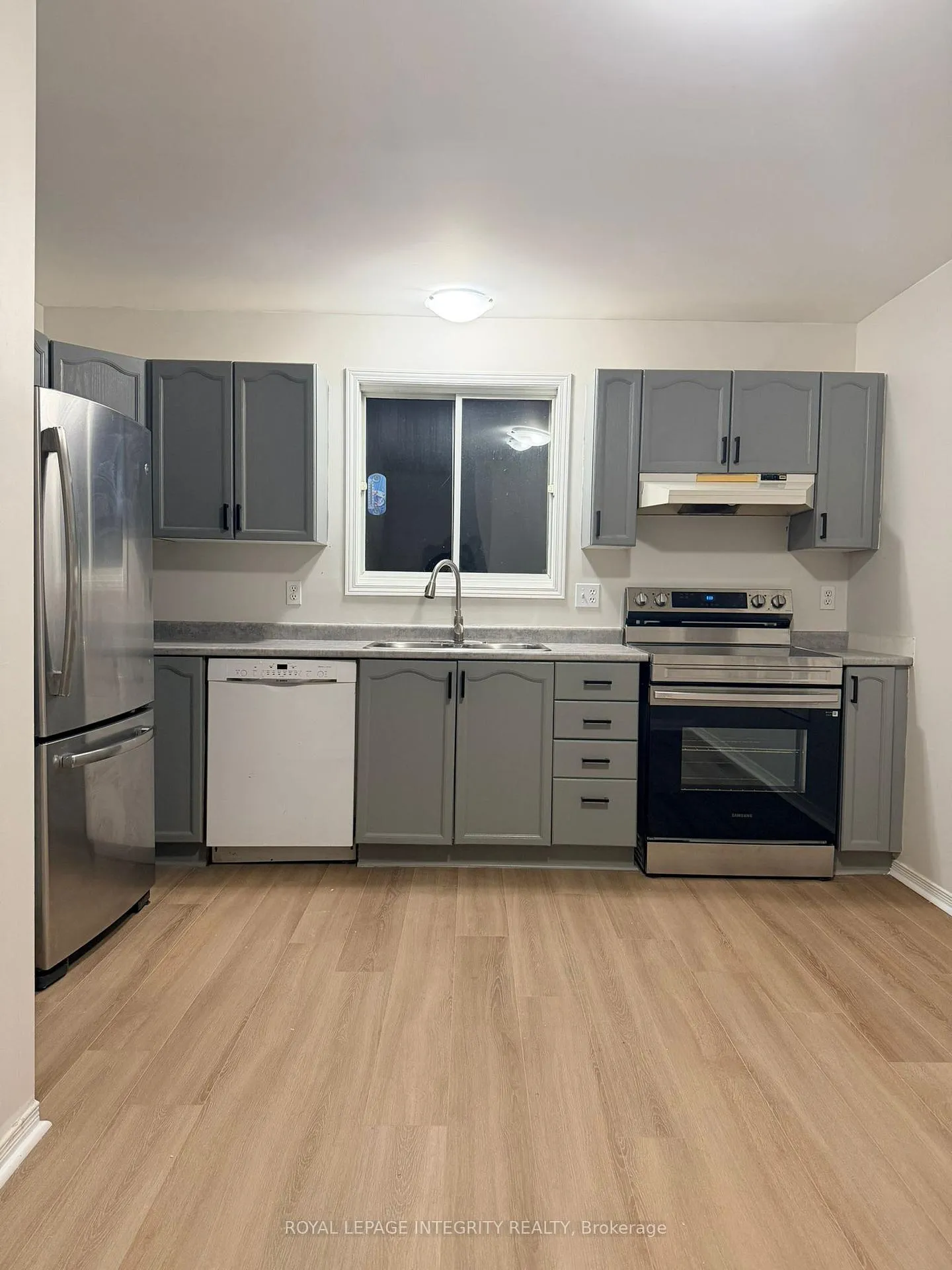 Photo 3 of 274 Sandhill Road, Ottawa, Kanata - Morgan's Grant/South March — HOMEH