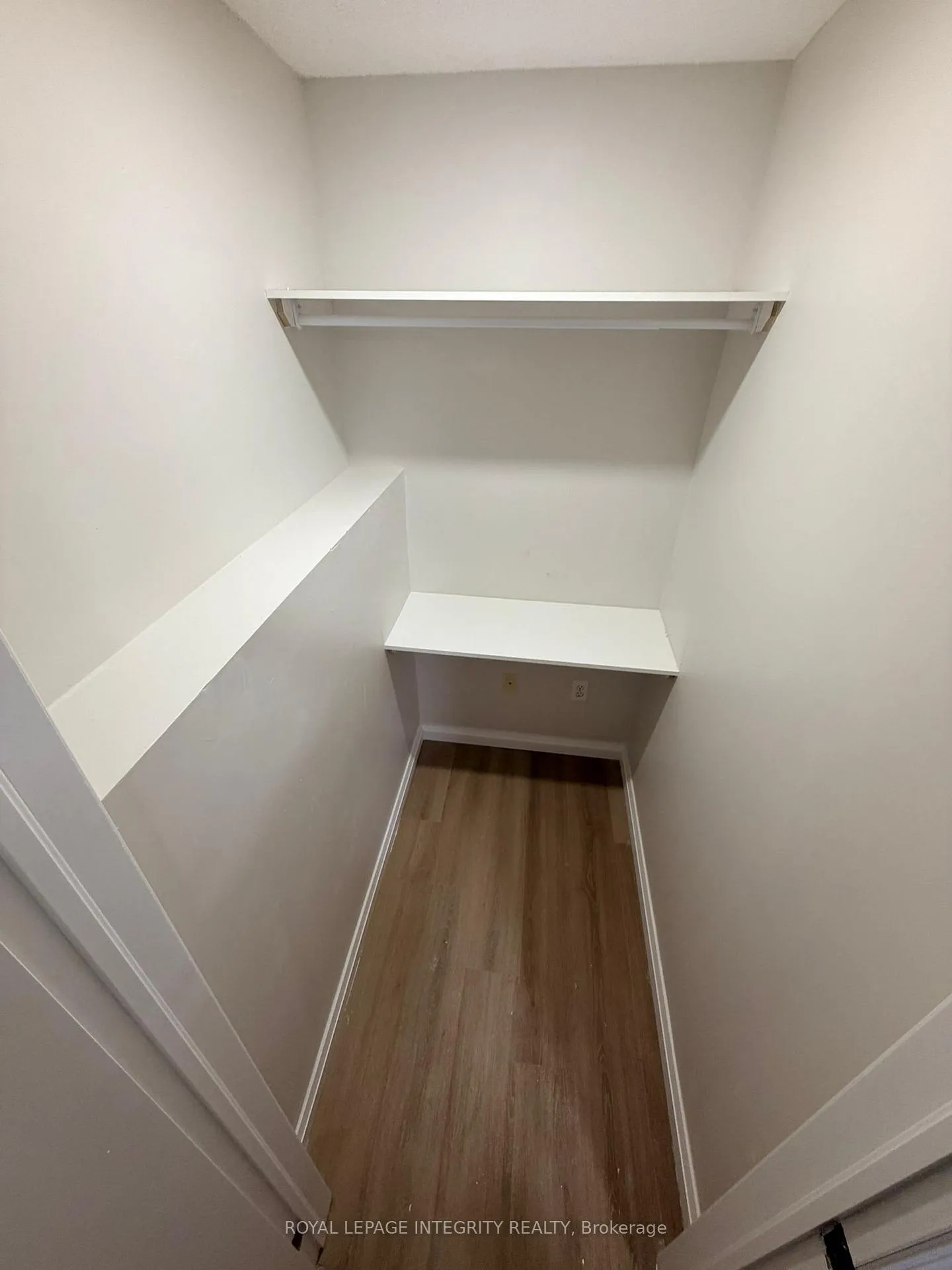 Photo 5 of 274 Sandhill Road, Ottawa, Kanata - Morgan's Grant/South March — HOMEH