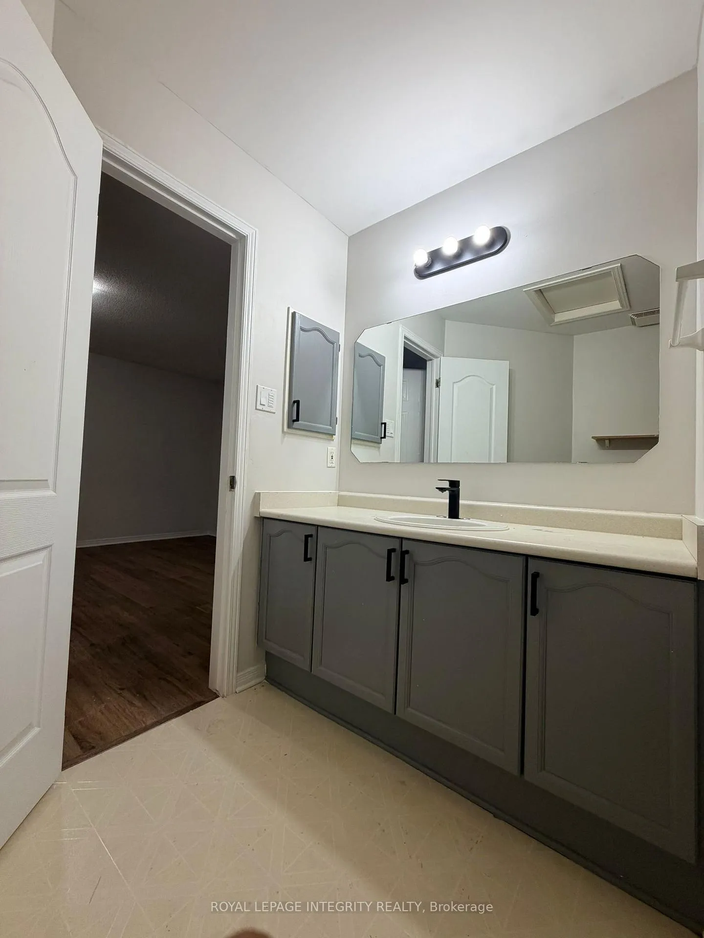Photo 18 of 274 Sandhill Road, Ottawa, Kanata - Morgan's Grant/South March — HOMEH