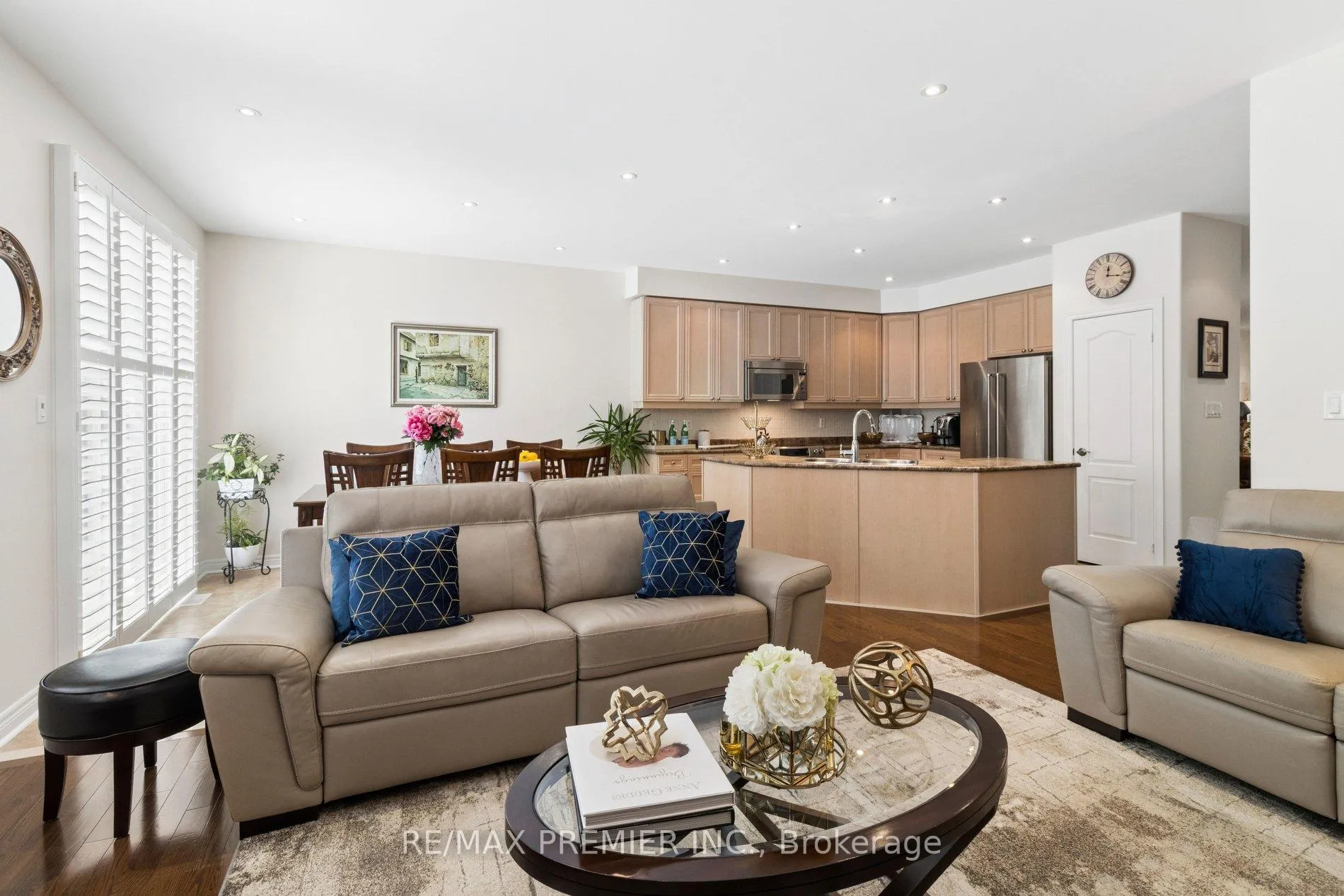 Photo 7 of 11 Eakins Drive, Aurora, Bayview Northeast — HOMEH