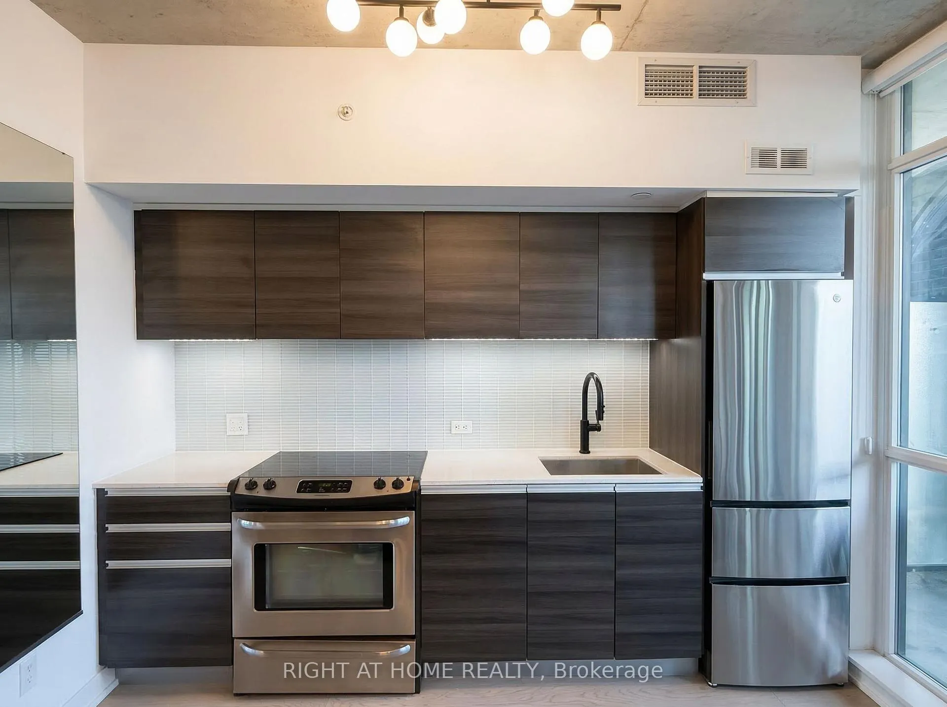 Photo 5 of Unit 426, 1190 Dundas Street E, Toronto, South Riverdale — HOMEH