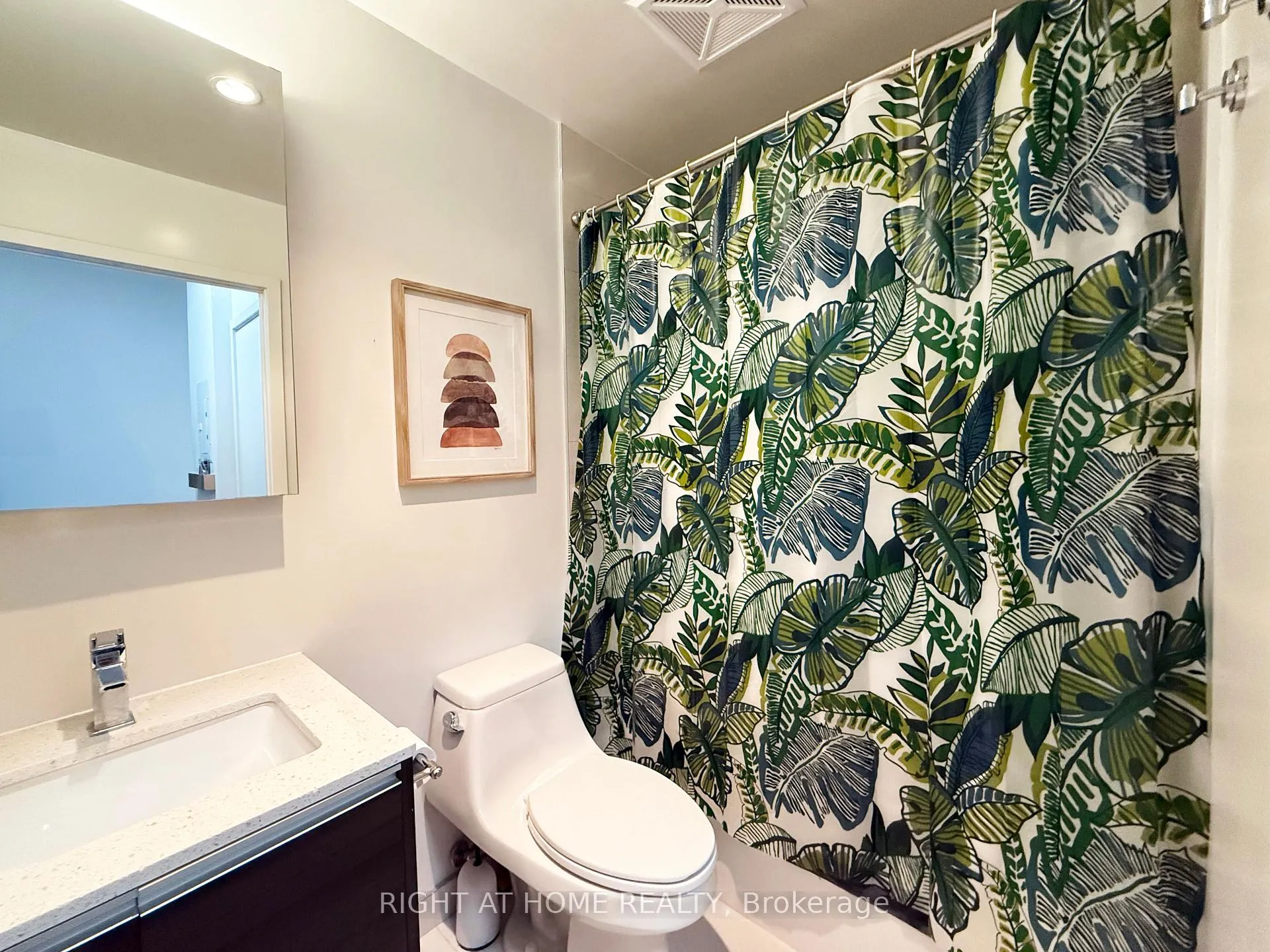 Photo 9 of Unit 426, 1190 Dundas Street E, Toronto, South Riverdale — HOMEH