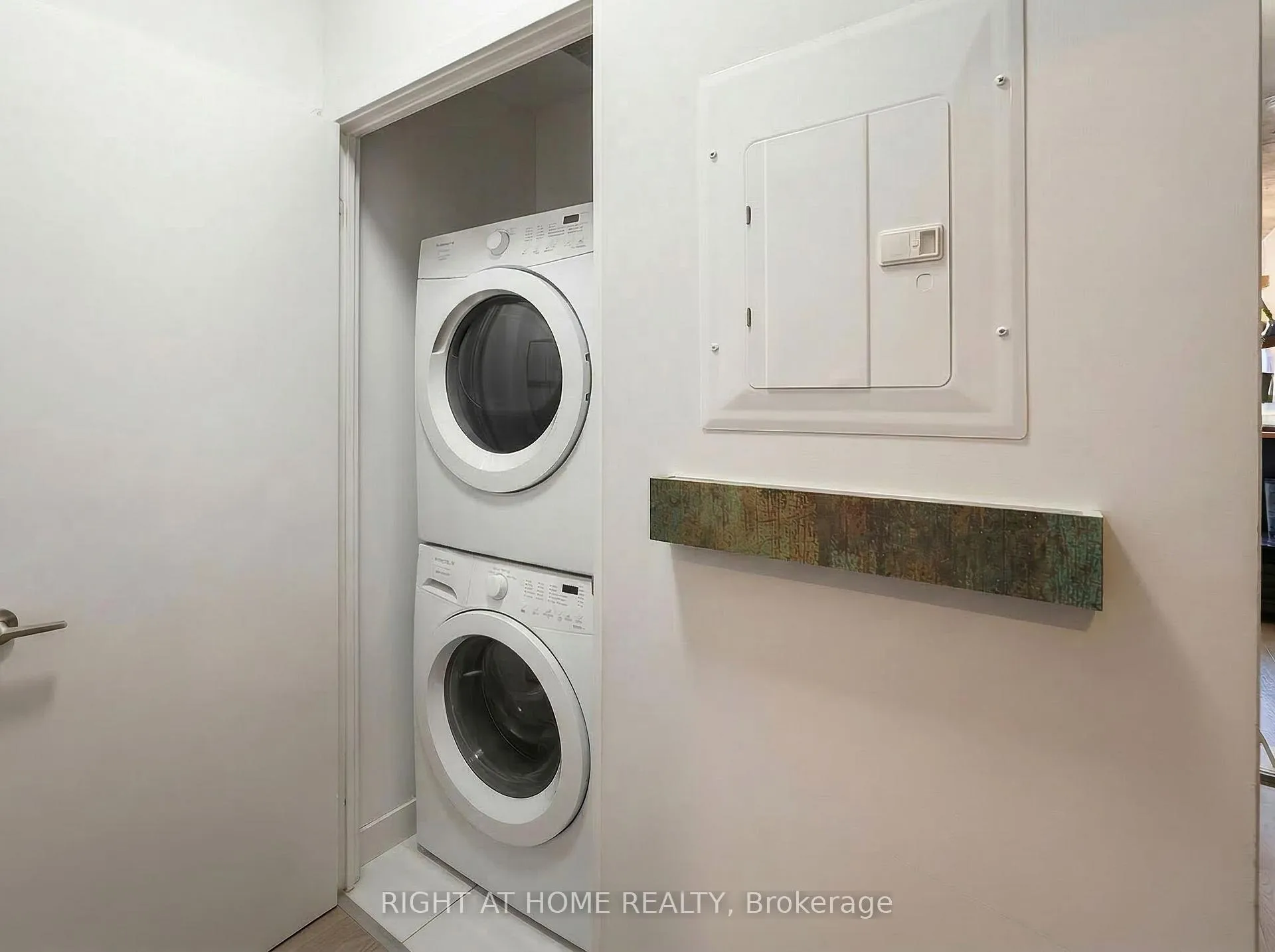 Photo 12 of Unit 426, 1190 Dundas Street E, Toronto, South Riverdale — HOMEH