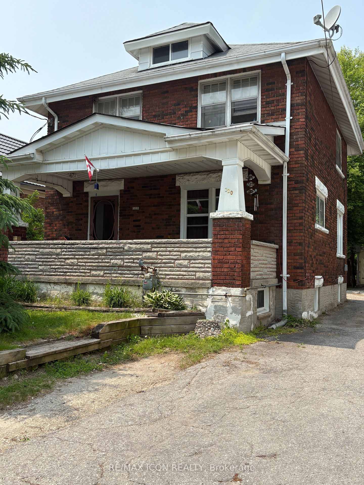 Photo 1 of 320 Guelph Street, Kitchener, Fairfield — HOMEH