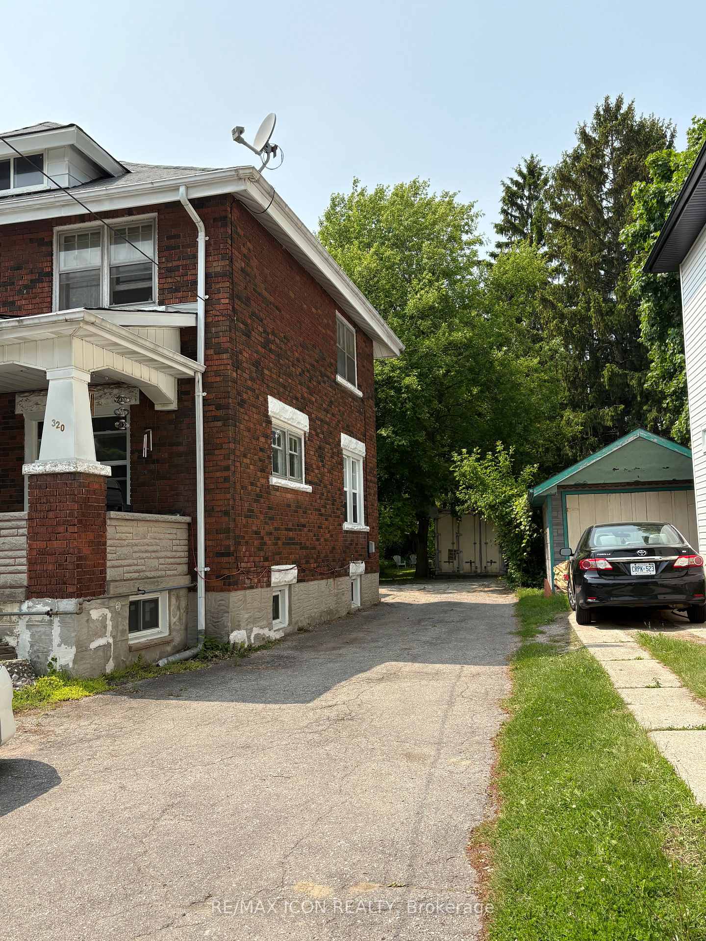 Photo 4 of 320 Guelph Street, Kitchener, Fairfield — HOMEH