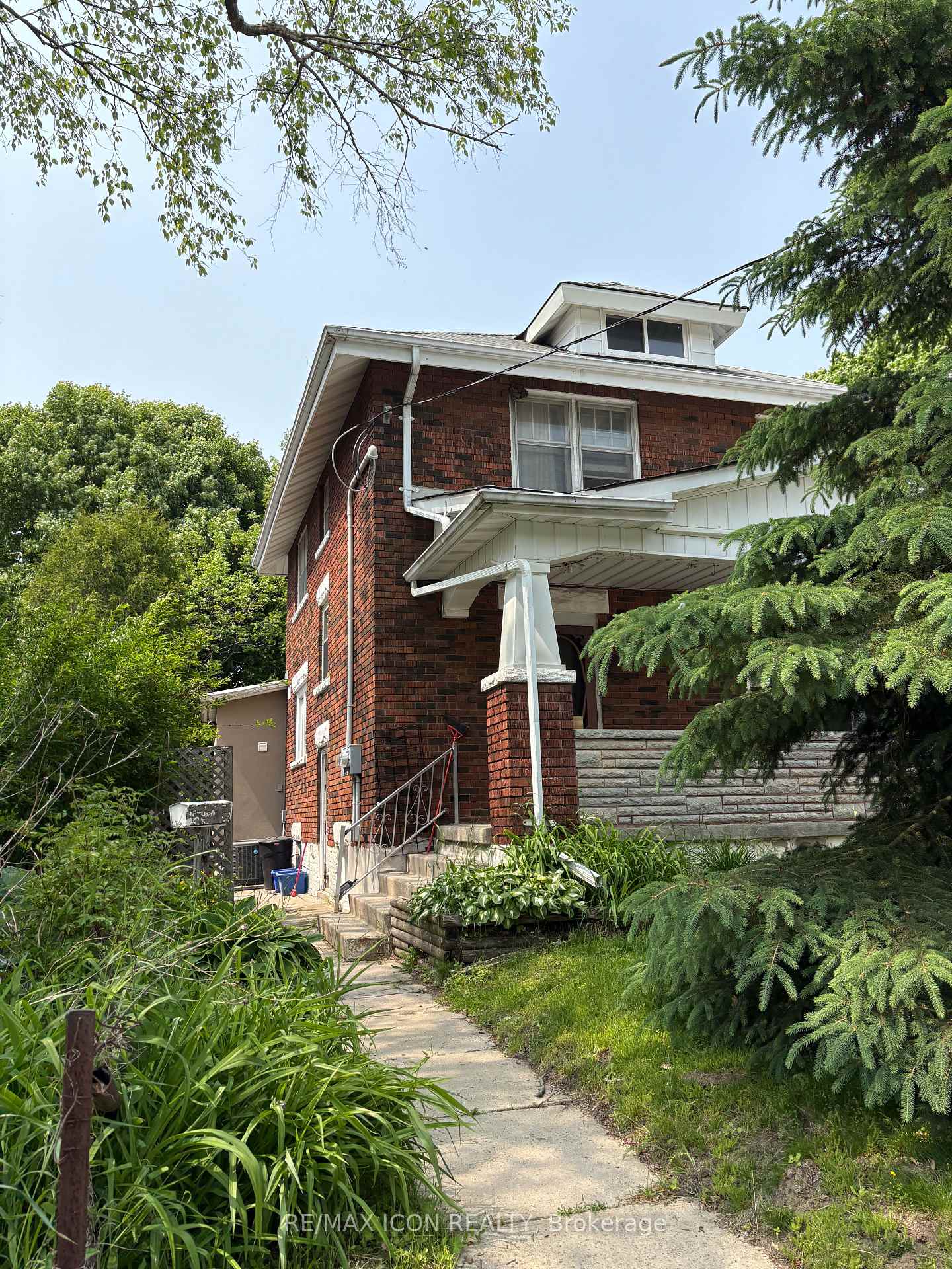 Photo 5 of 320 Guelph Street, Kitchener, Fairfield — HOMEH