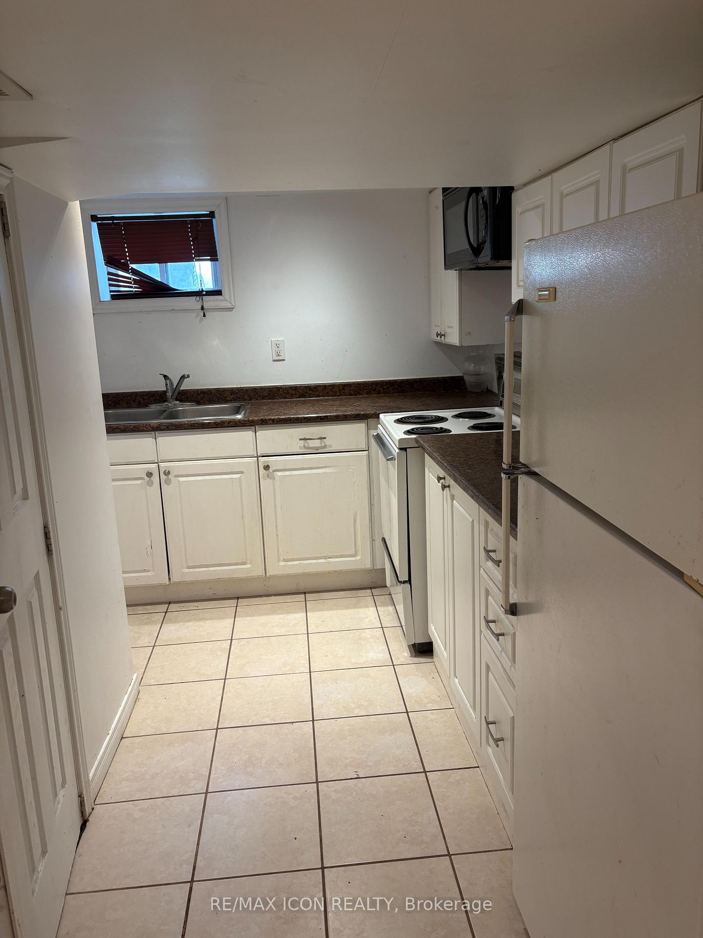 Photo 12 of 320 Guelph Street, Kitchener, Fairfield — HOMEH
