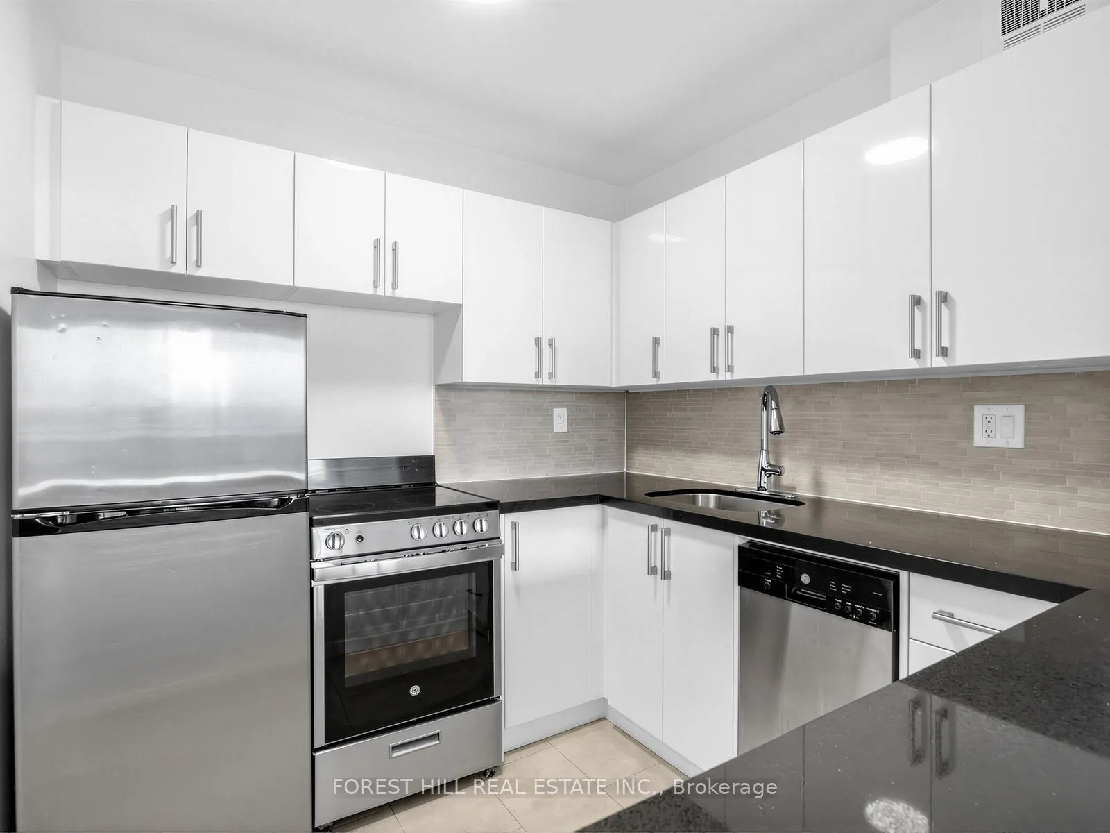 Photo 6 of Unit 1503, 7 Jackes Avenue, Toronto, Rosedale-Moore Park — HOMEH