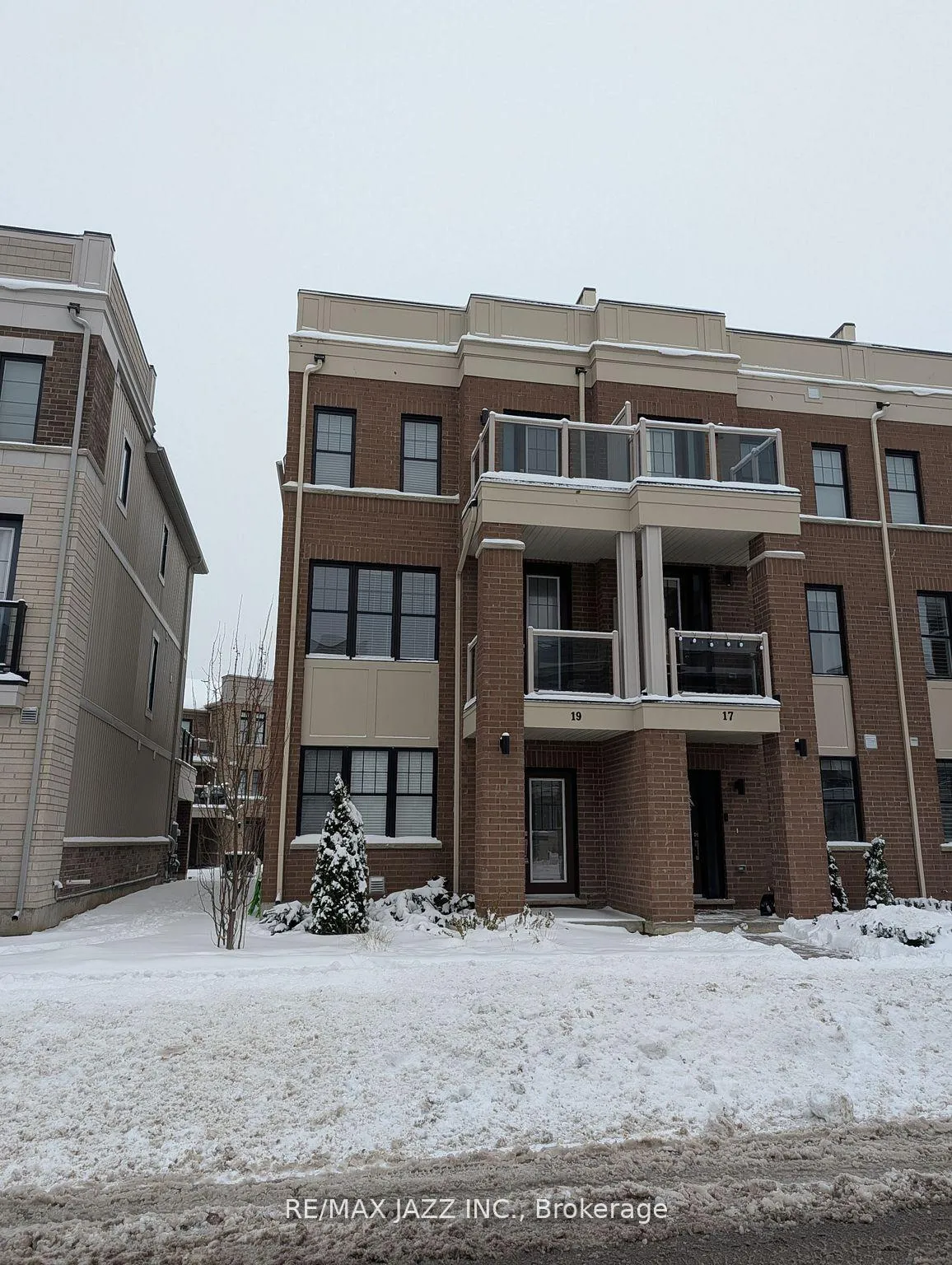 Photo 2 of 19 Clarington Boulevard, Clarington, Bowmanville — HOMEH