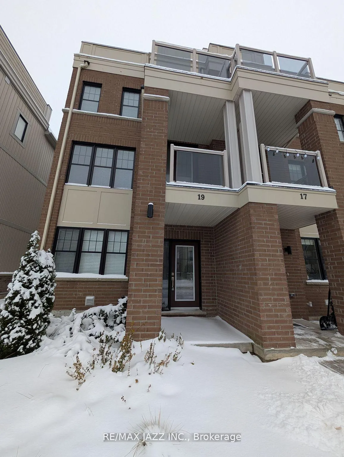 Photo 3 of 19 Clarington Boulevard, Clarington, Bowmanville — HOMEH