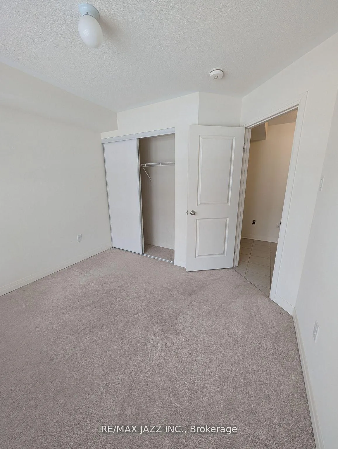 Photo 13 of 19 Clarington Boulevard, Clarington, Bowmanville — HOMEH