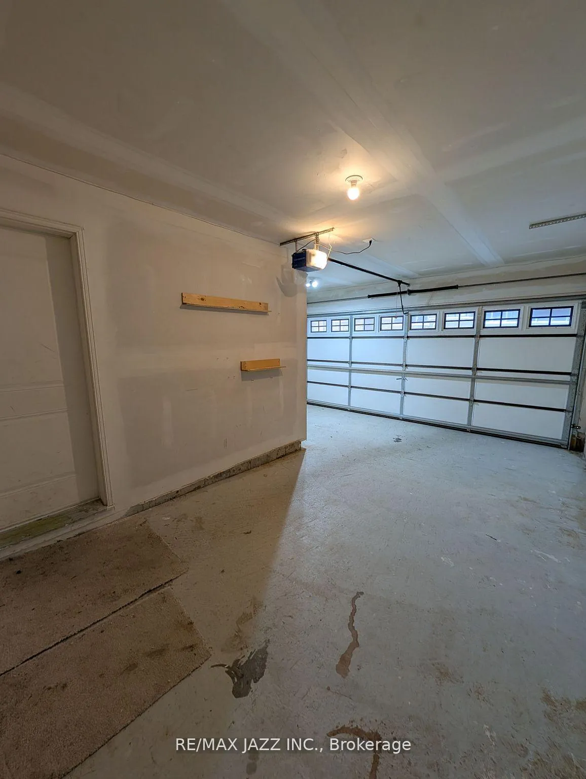 Photo 23 of 19 Clarington Boulevard, Clarington, Bowmanville — HOMEH