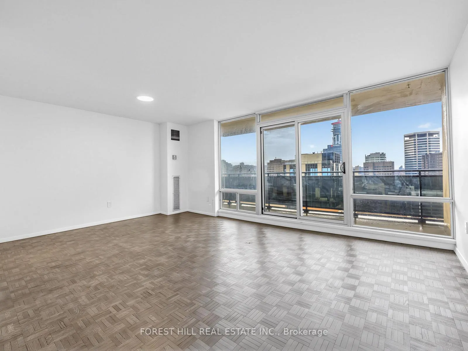 Photo 5 of Unit 1704, 7 Jackes Avenue, Toronto, Rosedale-Moore Park — HOMEH