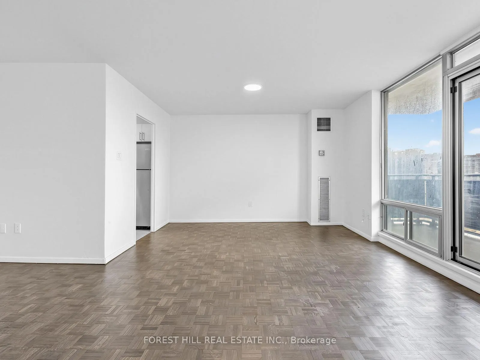 Photo 6 of Unit 1704, 7 Jackes Avenue, Toronto, Rosedale-Moore Park — HOMEH