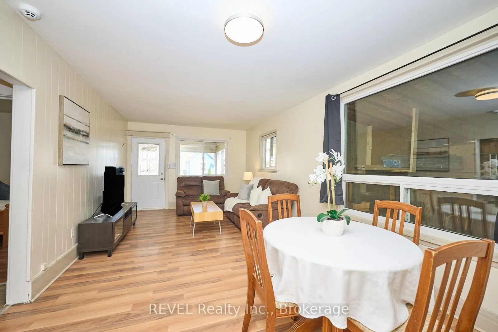 Photo 9 of 1 Berryman Avenue, St. Catharines, E. Chester — HOMEH