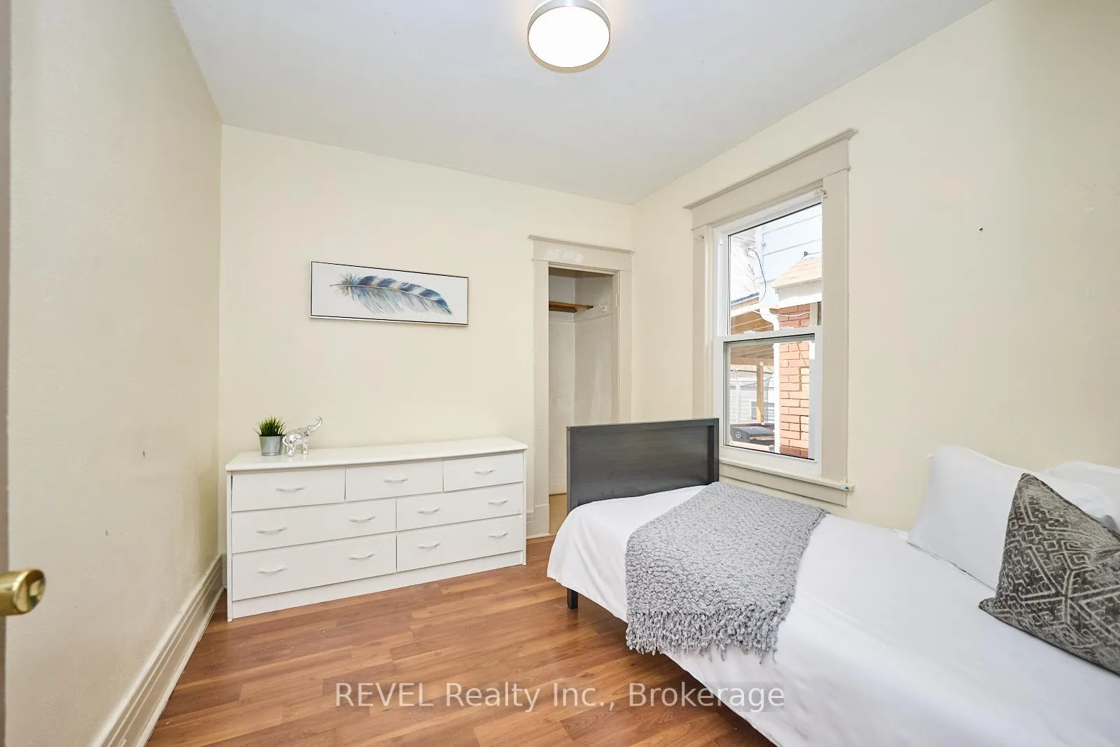 Photo 12 of 1 Berryman Avenue, St. Catharines, E. Chester — HOMEH