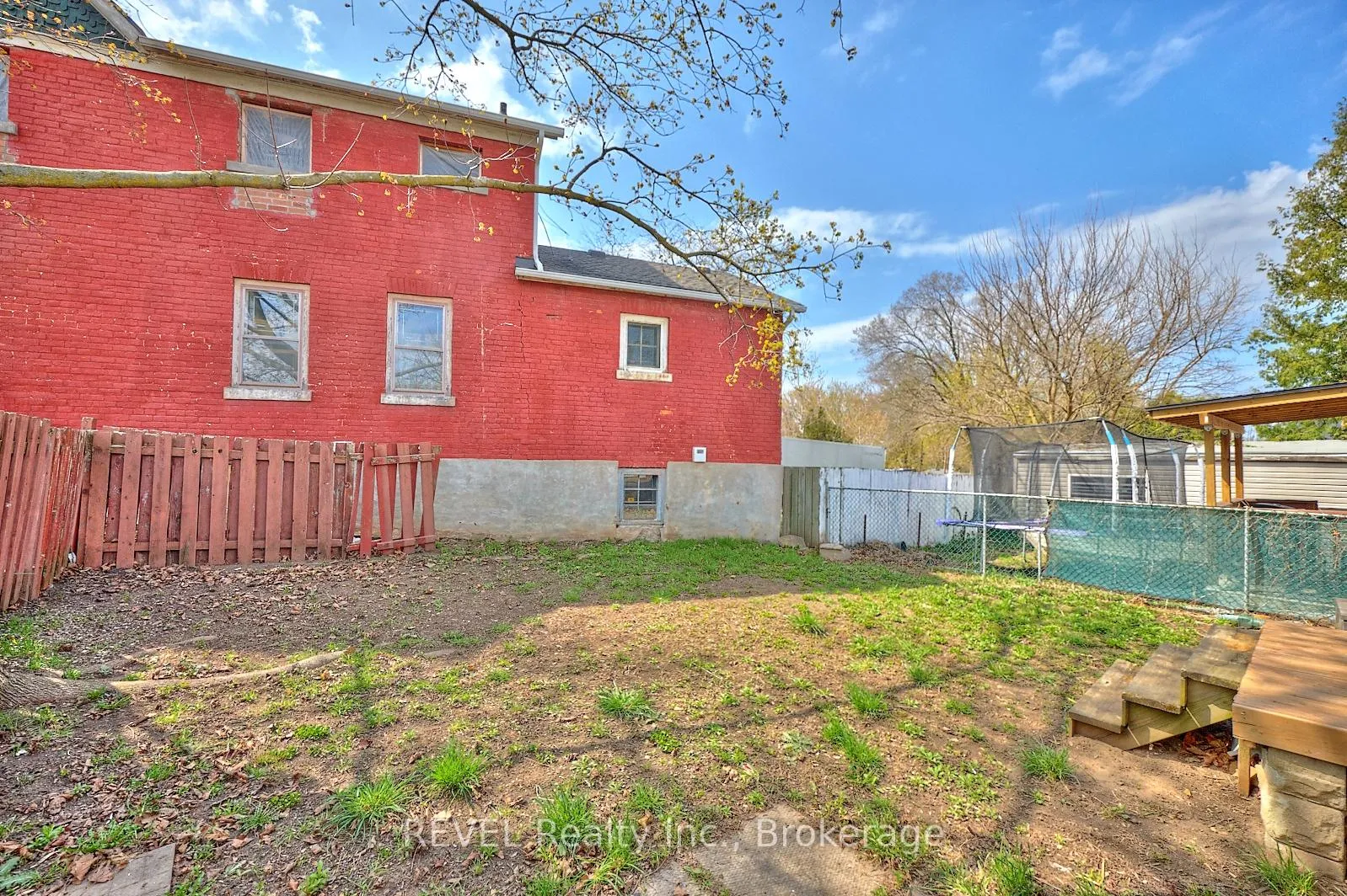 Photo 23 of 1 Berryman Avenue, St. Catharines, E. Chester — HOMEH