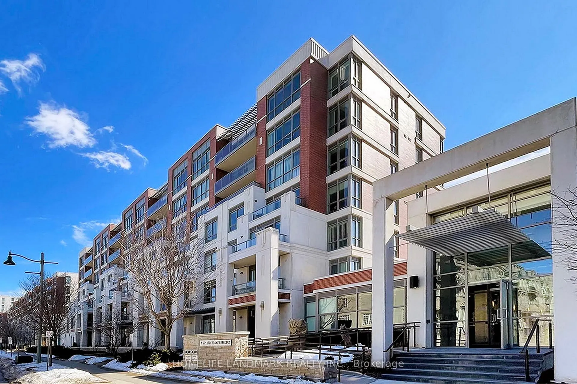 Front of Unit 314B, 21 Upper Duke Crescent