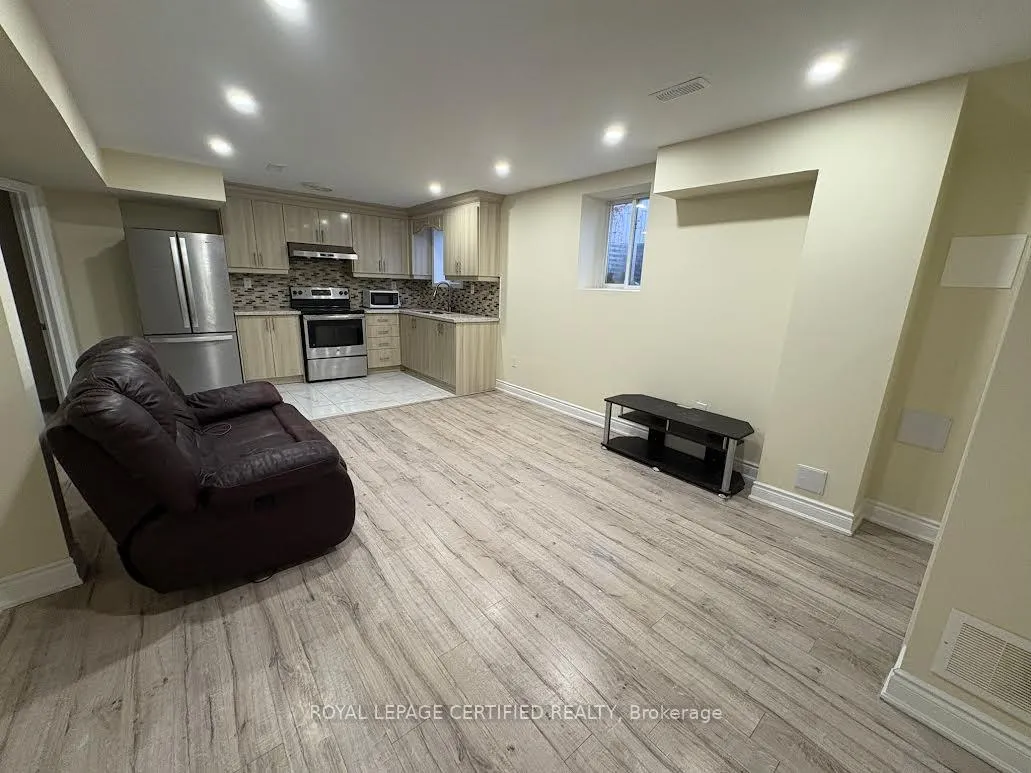 Photo 12 of Unit Basement, 439 Rivermont Road, Brampton, Bram West — HOMEH