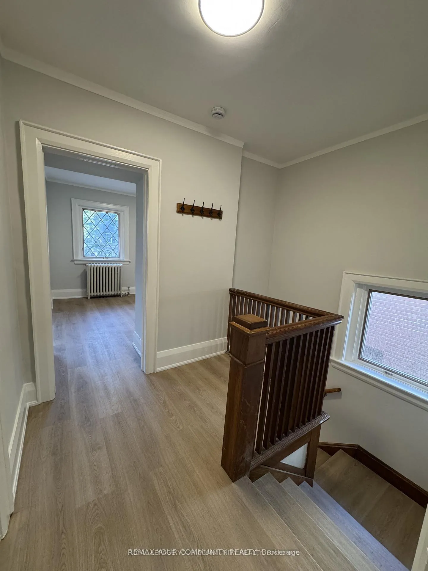 Photo 2 of Unit Upper, 183 St Clair Avenue E, Toronto, Rosedale-Moore Park — HOMEH