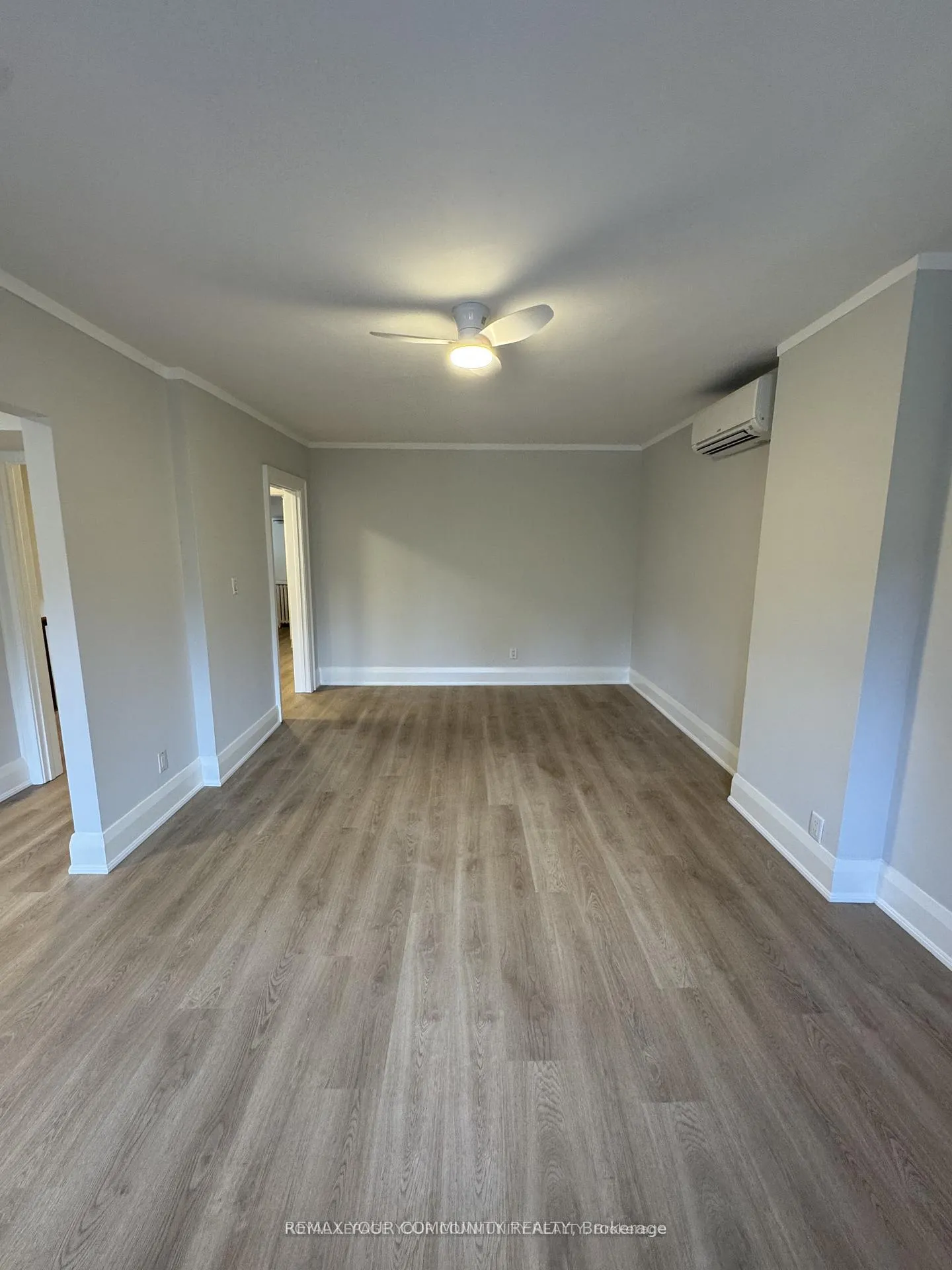 Photo 10 of Unit Upper, 183 St Clair Avenue E, Toronto, Rosedale-Moore Park — HOMEH