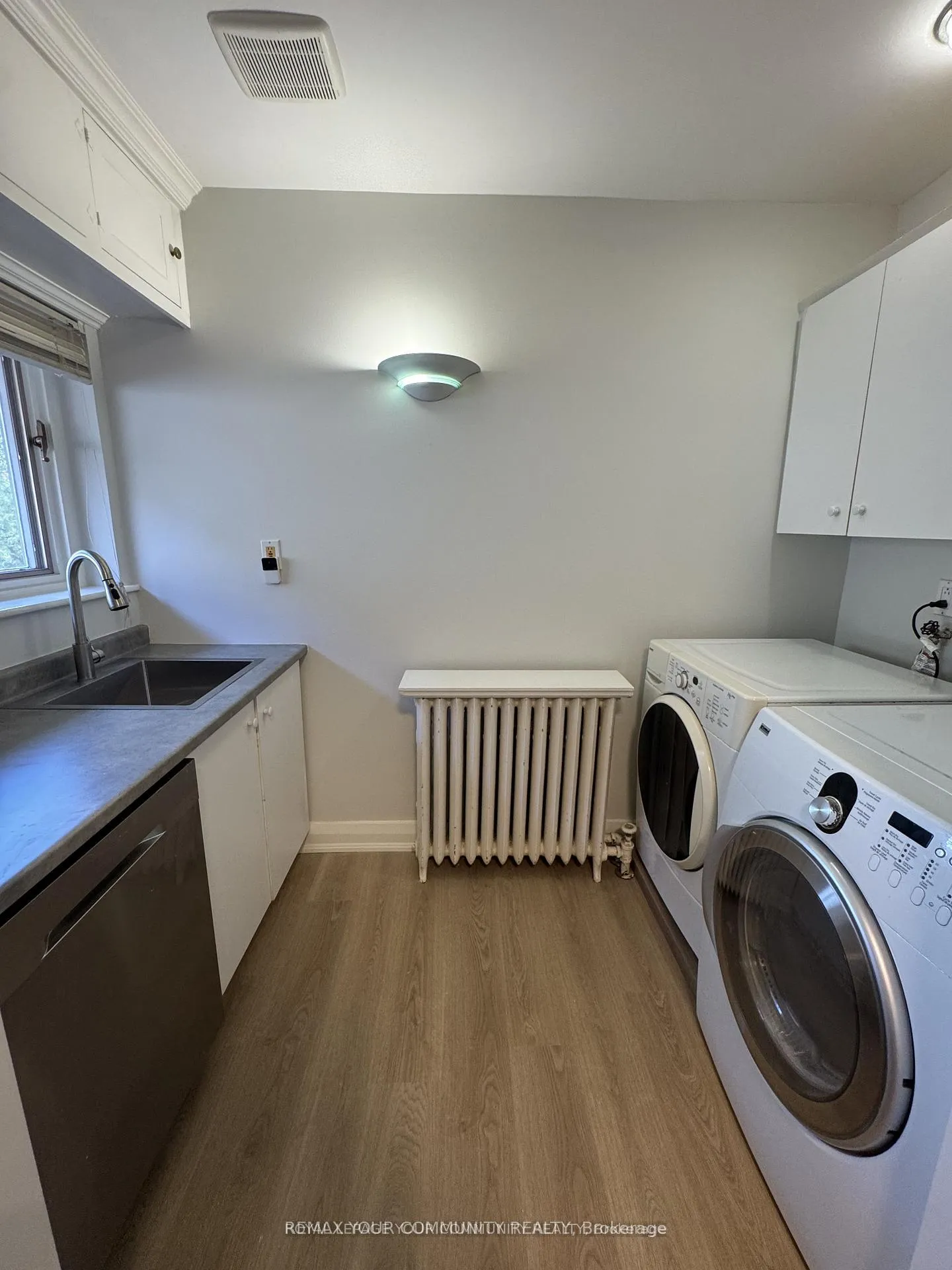 Photo 16 of Unit Upper, 183 St Clair Avenue E, Toronto, Rosedale-Moore Park — HOMEH