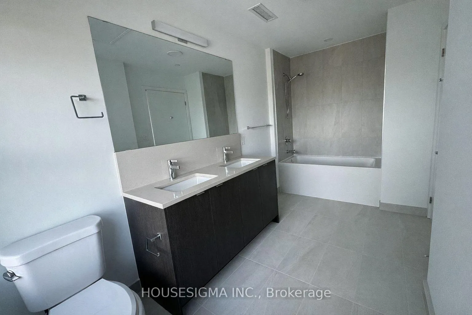 Photo 5 of Unit 309, 1606 Charles Street, Whitby, Port Whitby — HOMEH