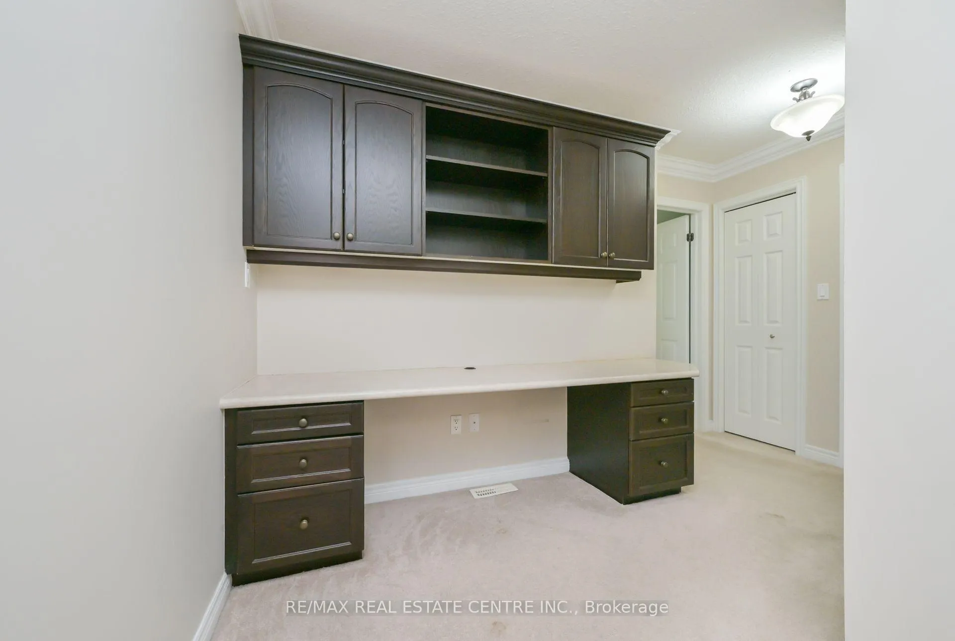 Photo 20 of 249 Millview Court, Guelph, General Hospital — HOMEH