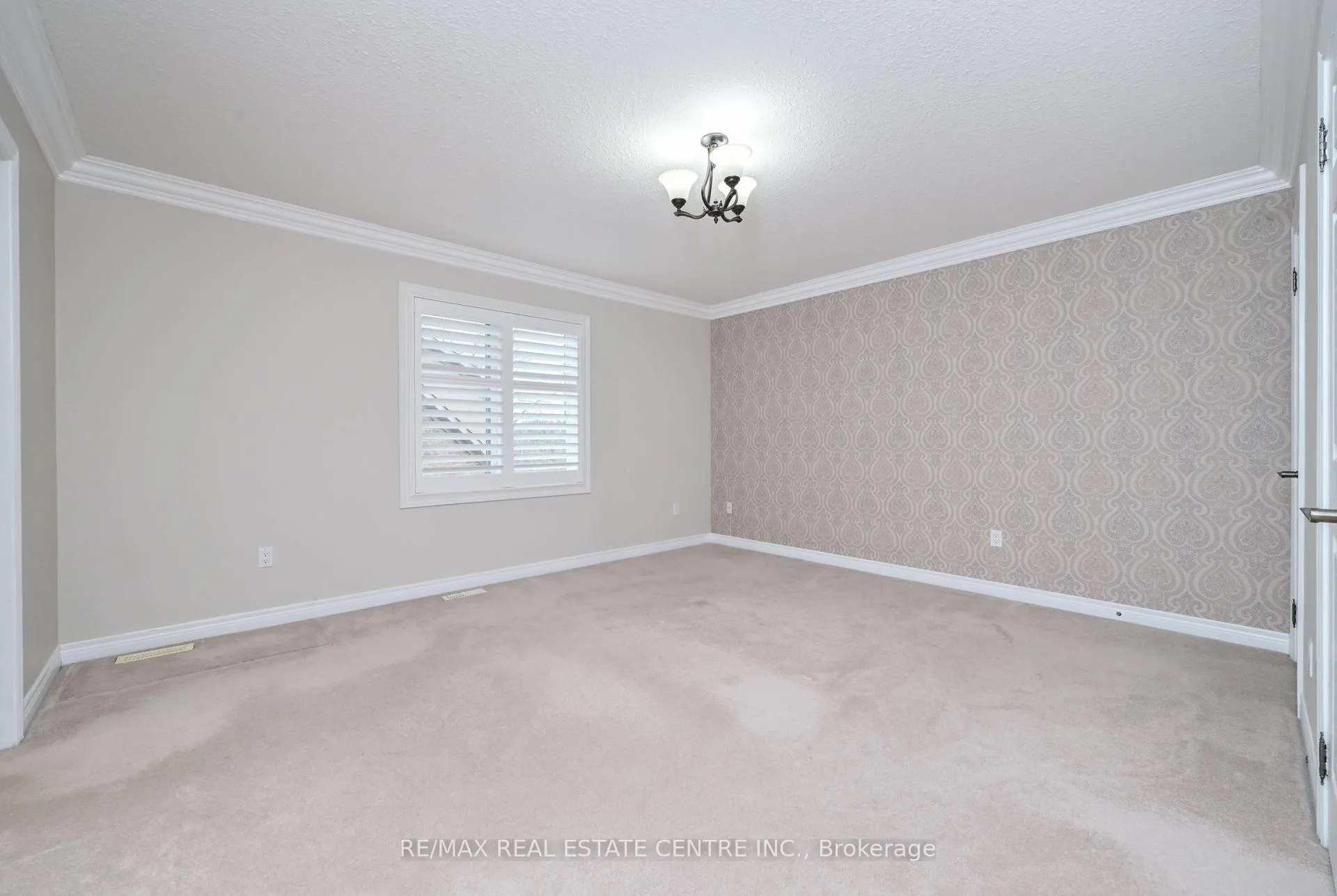 Photo 21 of 249 Millview Court, Guelph, General Hospital — HOMEH