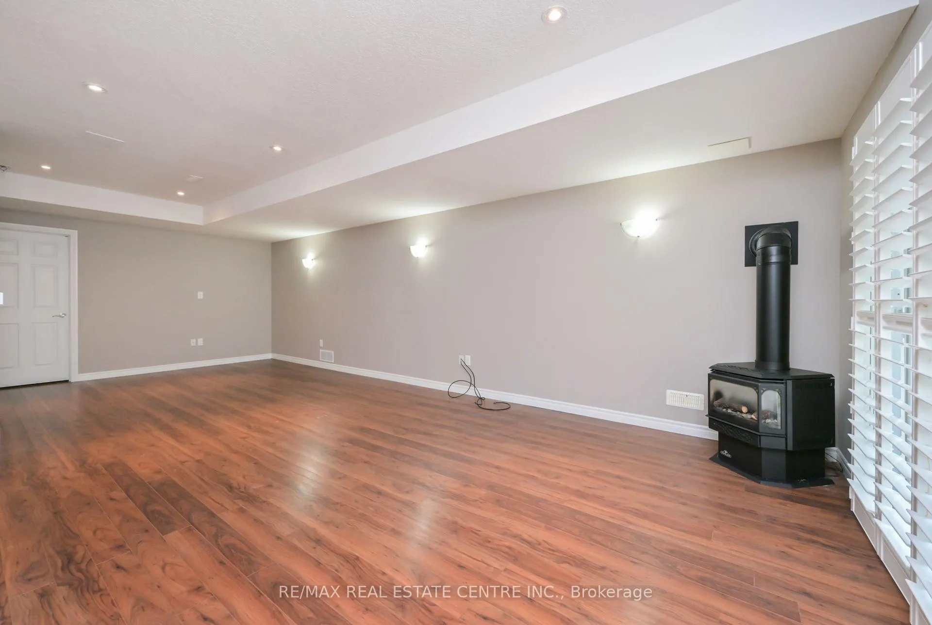 Photo 33 of 249 Millview Court, Guelph, General Hospital — HOMEH