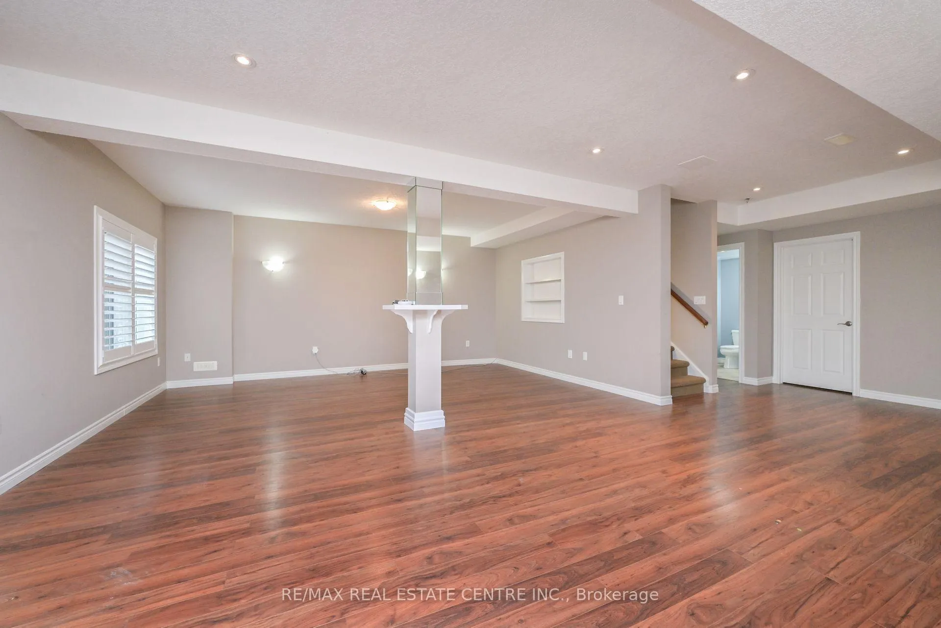 Photo 35 of 249 Millview Court, Guelph, General Hospital — HOMEH