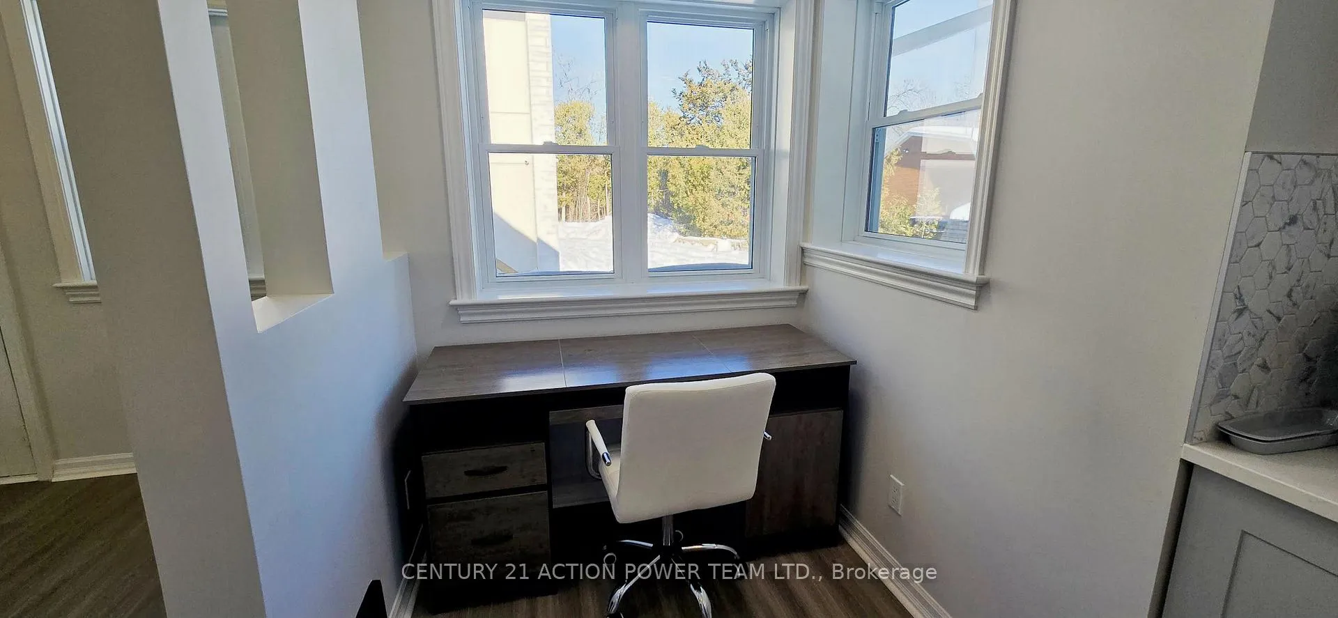 Photo 9 of 3195 Riverside Drive, Ottawa, Mooneys Bay/Revelstoke — HOMEH