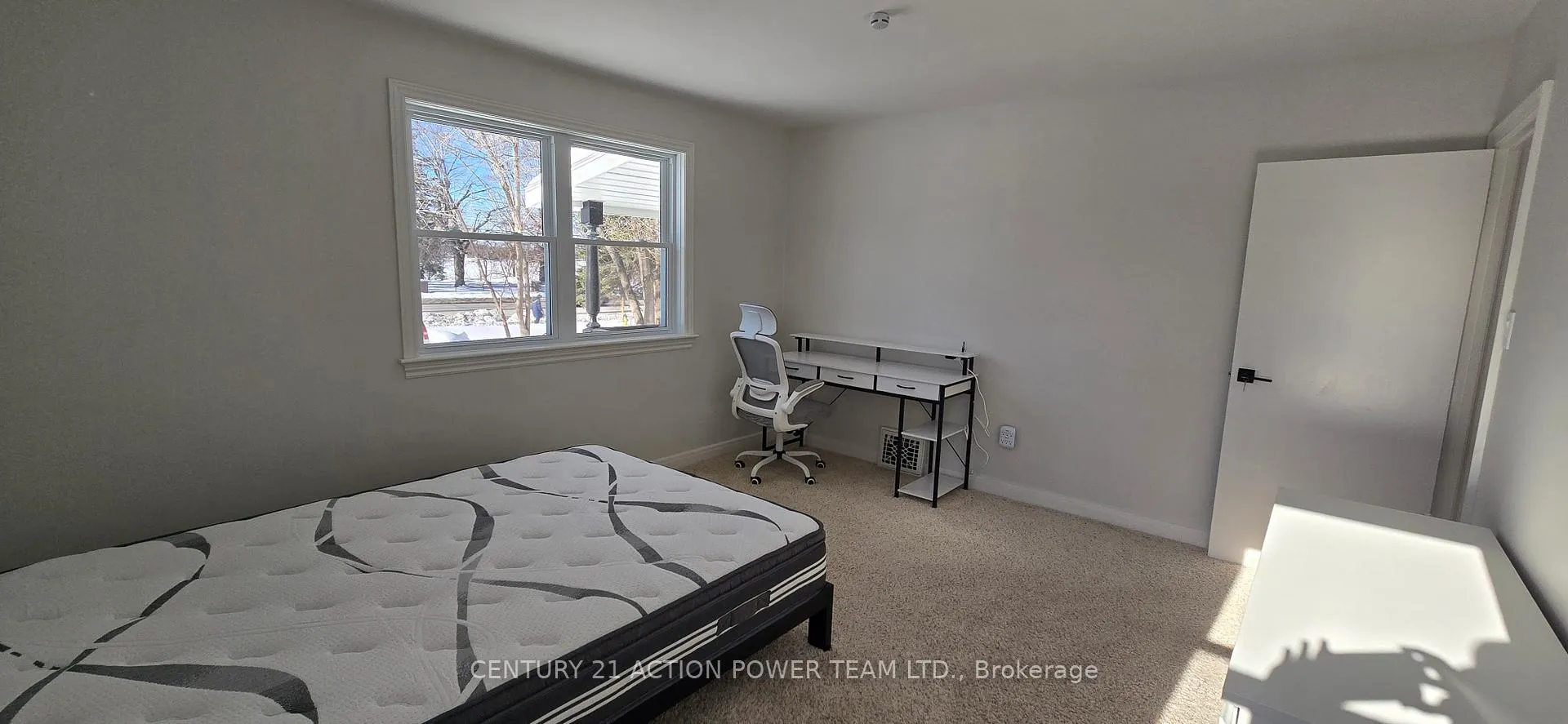 Photo 17 of 3195 Riverside Drive, Ottawa, Mooneys Bay/Revelstoke — HOMEH
