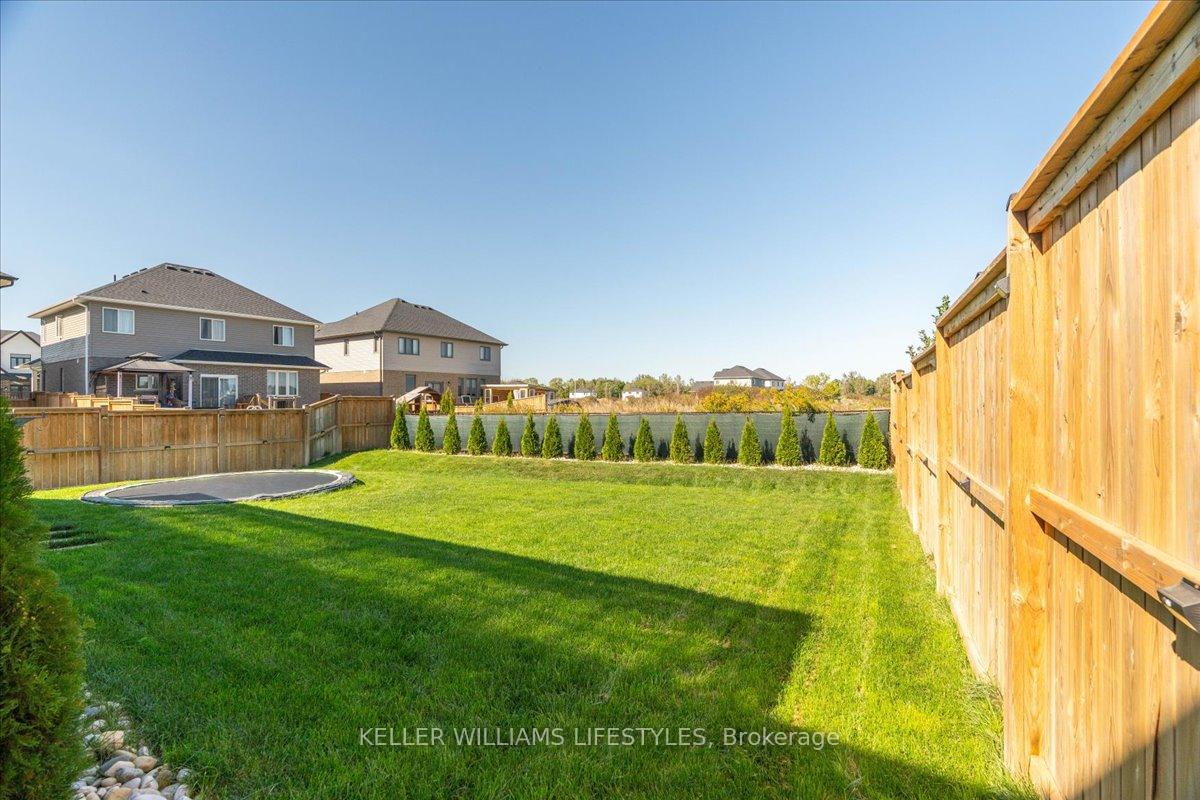 Photo 46 of 112 Jefferson Street, Lucan Biddulph, Lucan — HOMEH