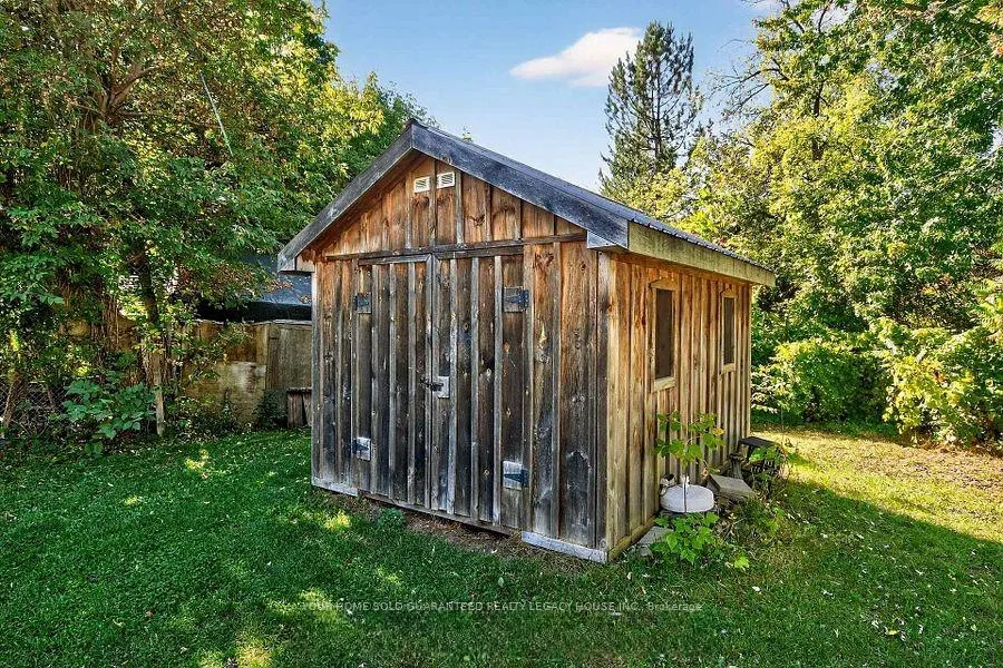 Photo 11 of 44 Brawton Drive, Caledon, Palgrave — HOMEH
