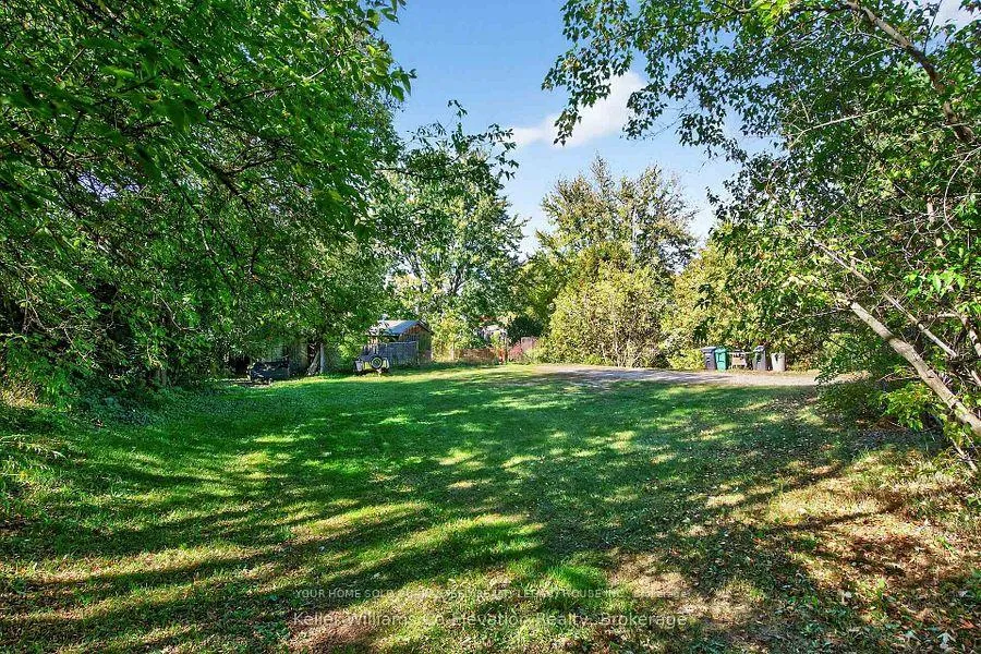 Photo 12 of 44 Brawton Drive, Caledon, Palgrave — HOMEH