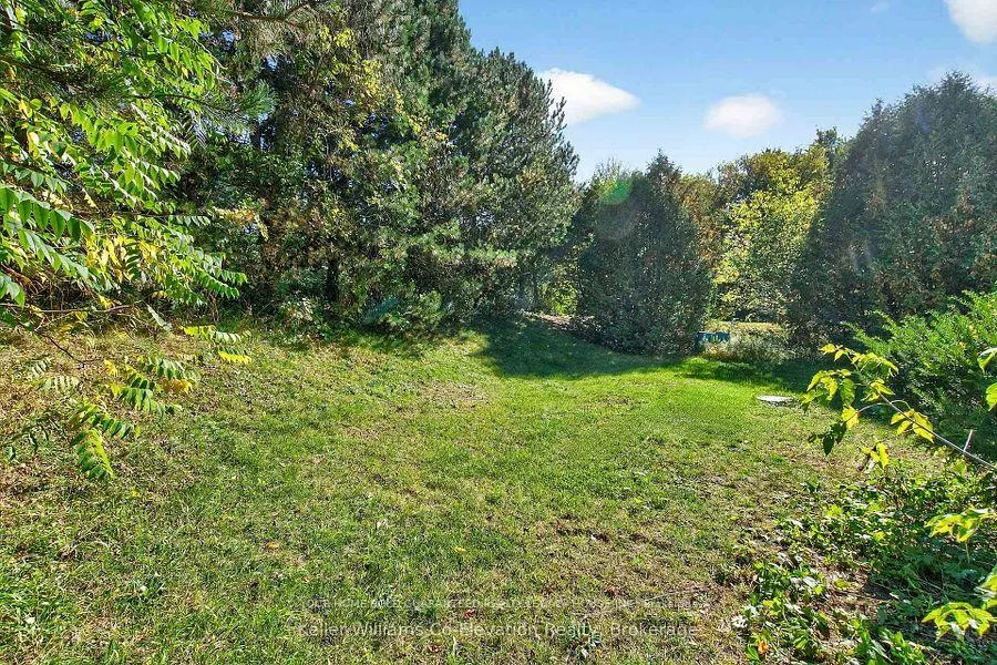 Photo 13 of 44 Brawton Drive, Caledon, Palgrave — HOMEH