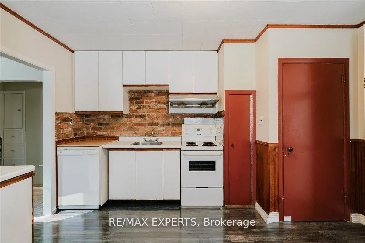 Photo 18 of 5323 Lawrence Avenue E, Scarborough, Centennial Scarborough — HOMEH