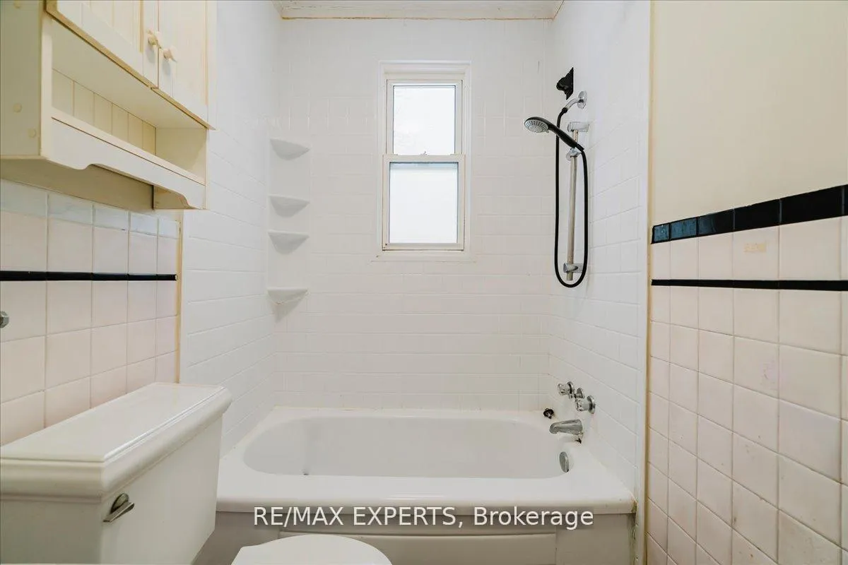 Photo 26 of 5323 Lawrence Avenue E, Scarborough, Centennial Scarborough — HOMEH