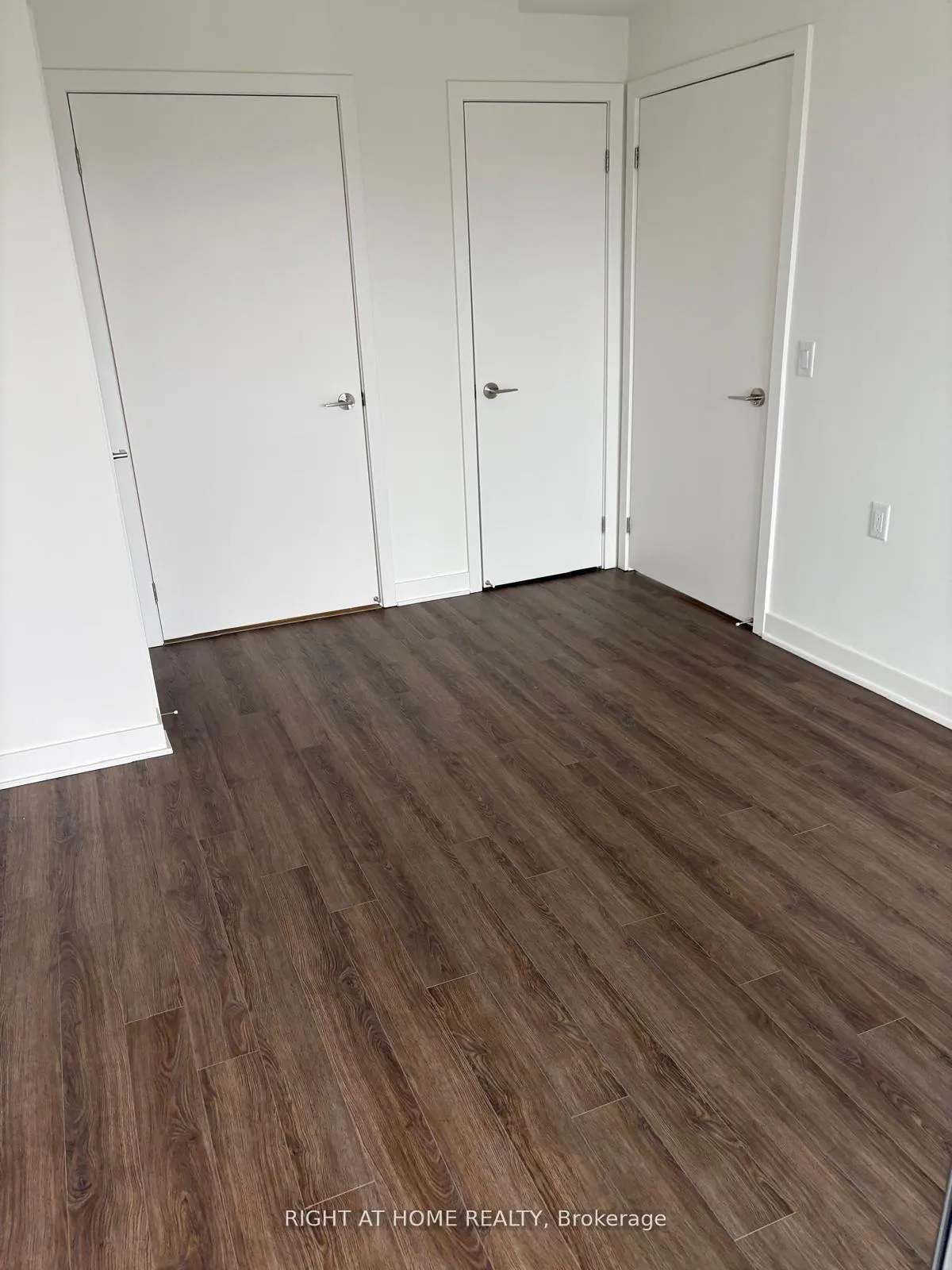 Photo 3 of Unit 419, 51 Clarington Boulevard, Clarington, Bowmanville — HOMEH