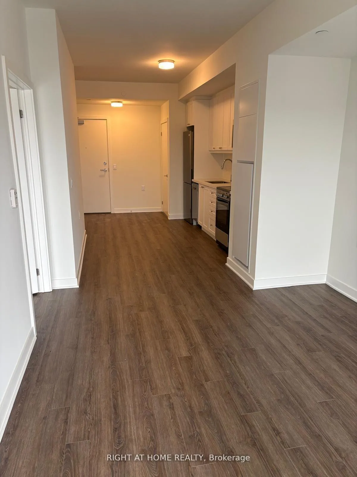 Photo 5 of Unit 419, 51 Clarington Boulevard, Clarington, Bowmanville — HOMEH