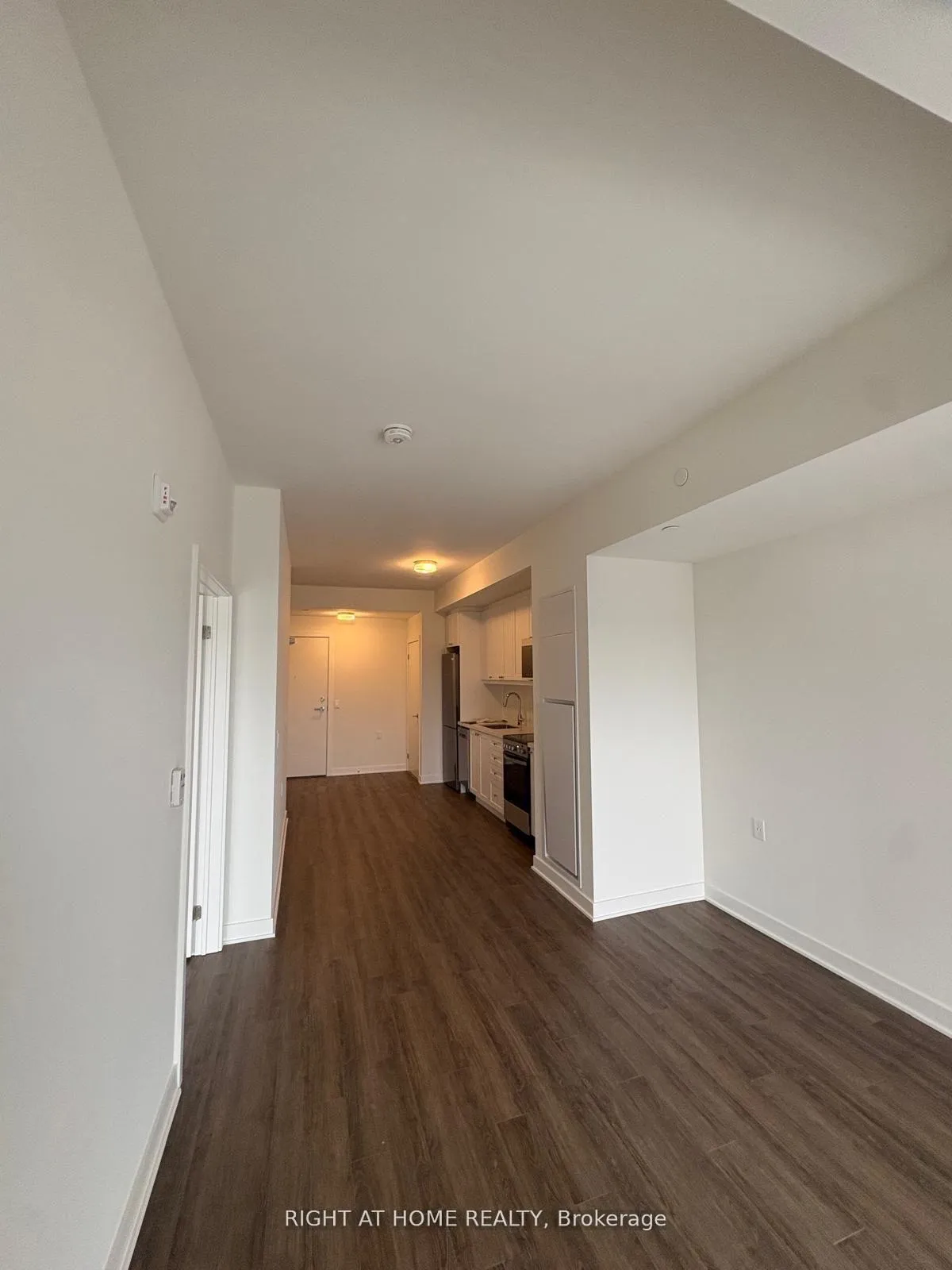 Photo 9 of Unit 419, 51 Clarington Boulevard, Clarington, Bowmanville — HOMEH