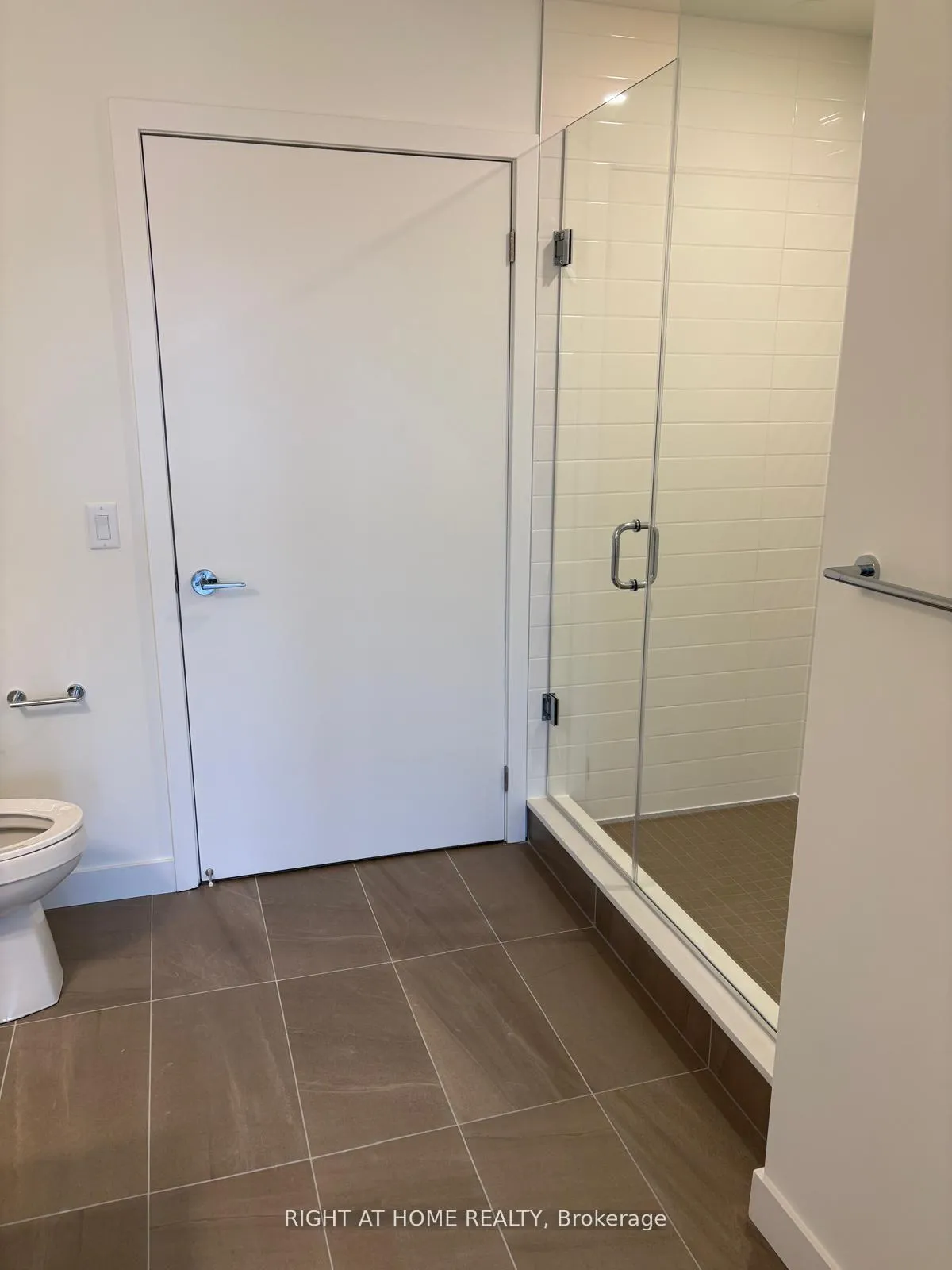 Photo 11 of Unit 419, 51 Clarington Boulevard, Clarington, Bowmanville — HOMEH