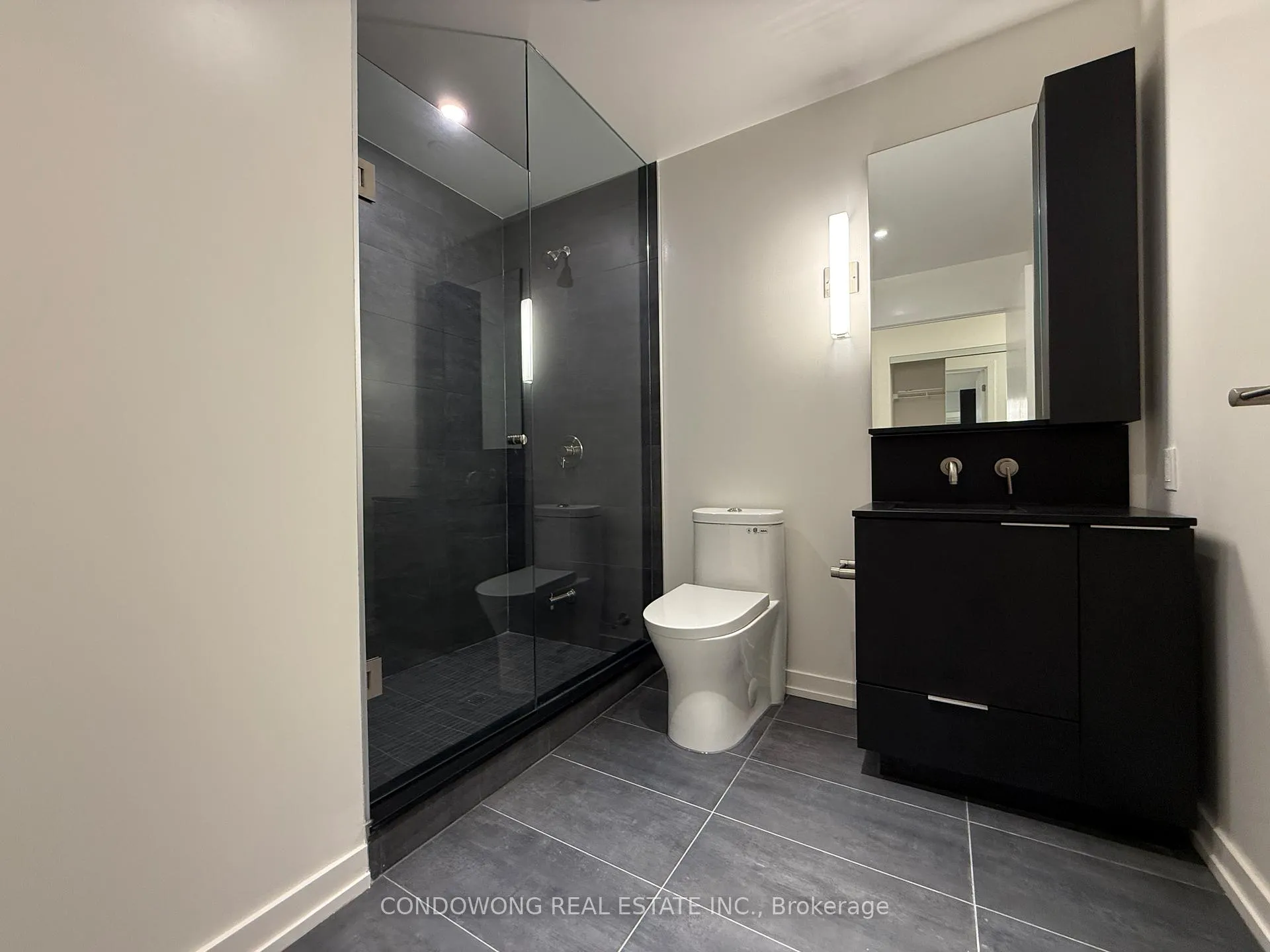 Photo 8 of Unit 208, 110 Broadway Avenue, Toronto, Mount Pleasant West — HOMEH